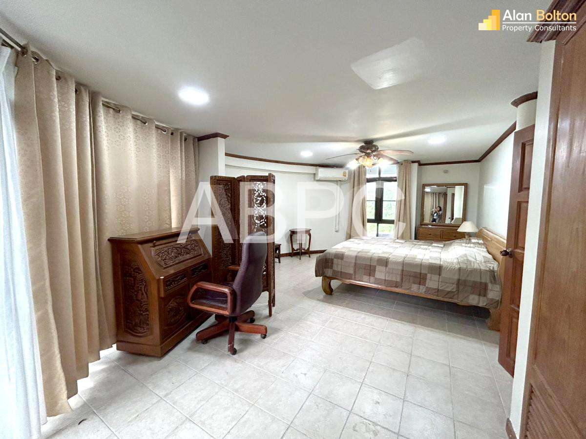 93 SQ.M Garden View 1 Bedroom Condo in Jomtien - Metro Jomtien Condotel photo 5