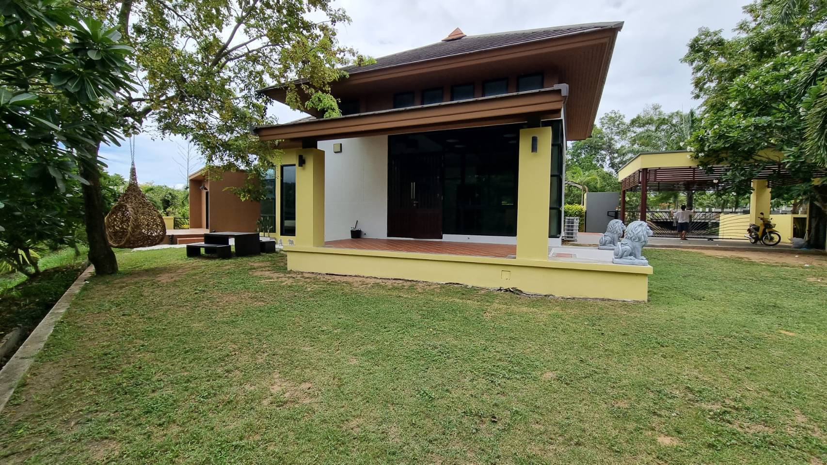 3 Bedroom 3 Bathroom in East Pattaya photo 28