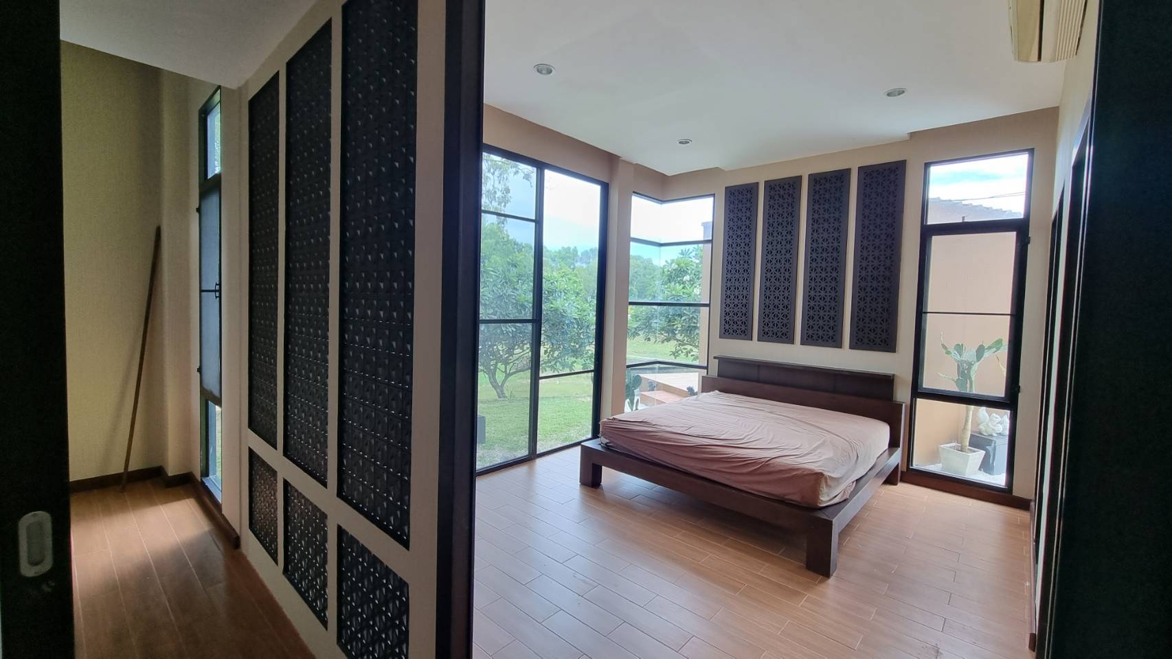 3 Bedroom 3 Bathroom in East Pattaya photo 35