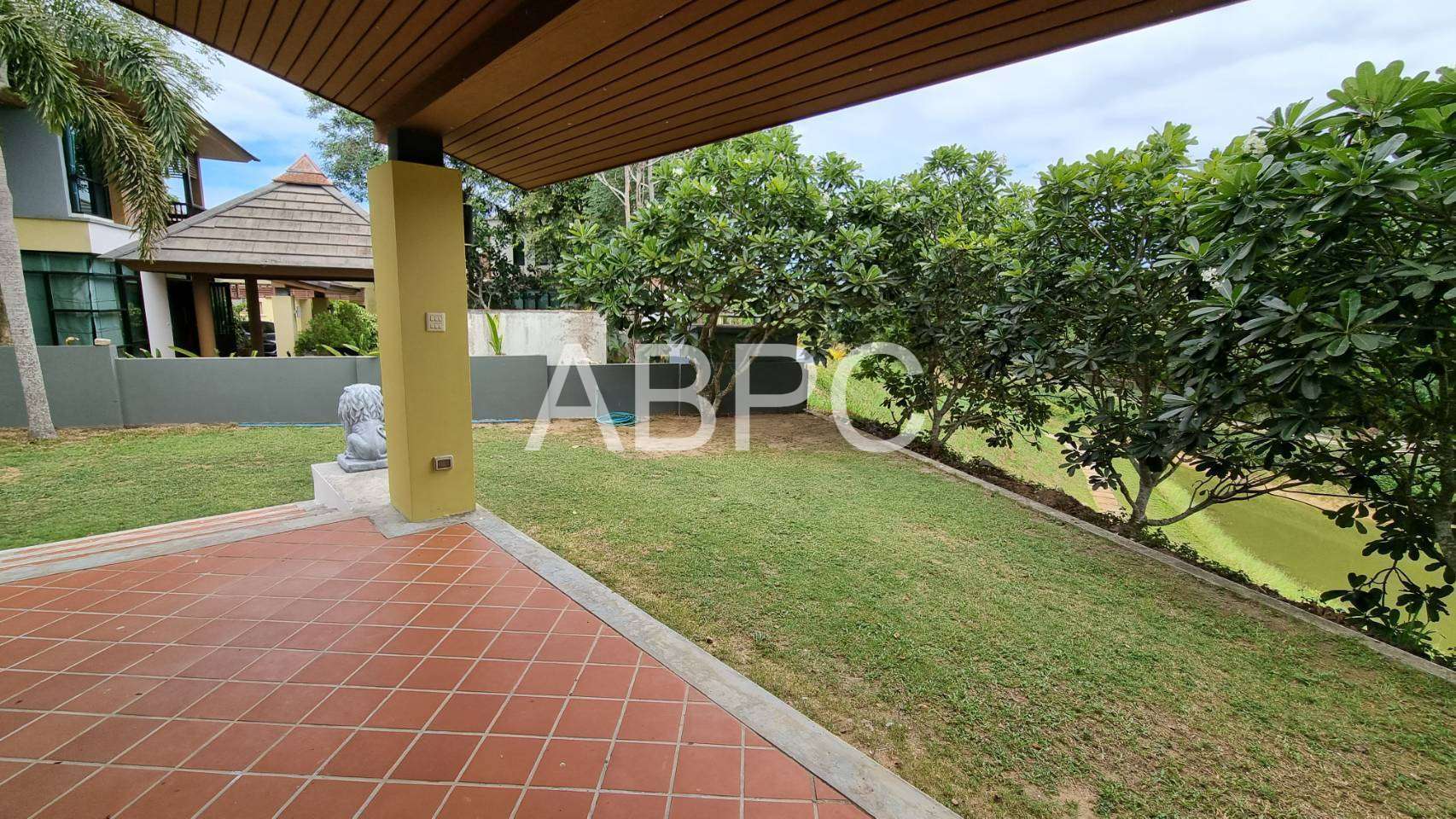 3 Bedroom 3 Bathroom in East Pattaya photo 8