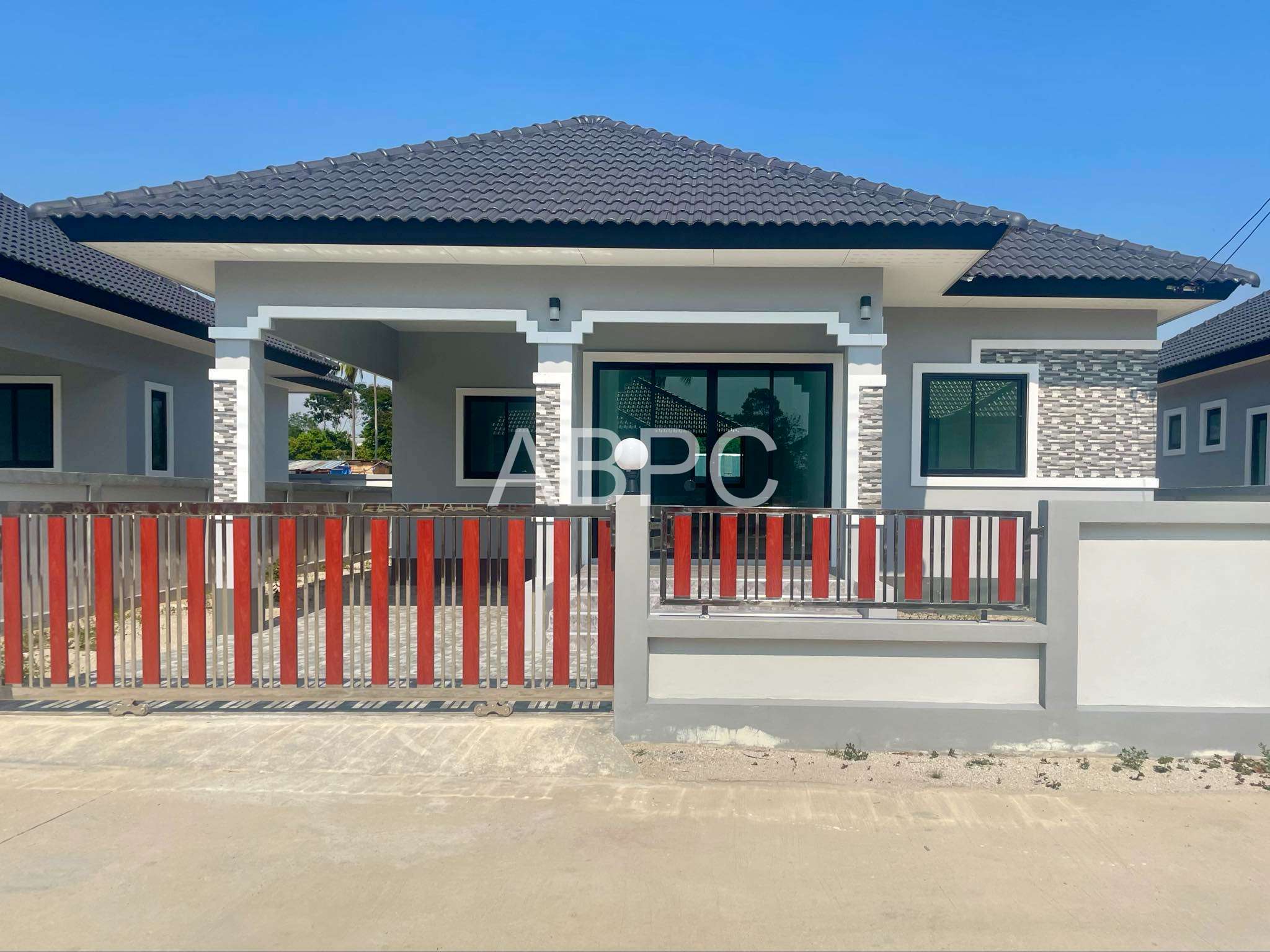 New 3 Bedroom 2 Bathroom House in East Pattaya