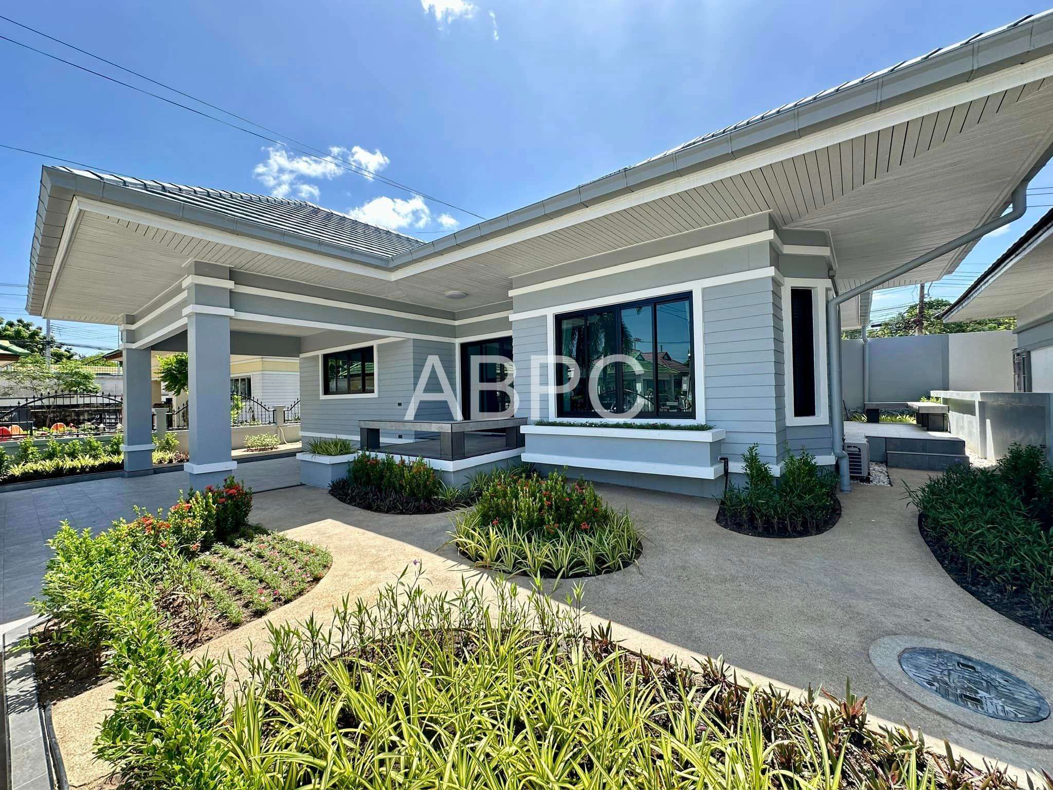 2 Bedrooms 2 Bathrooms in East Pattata