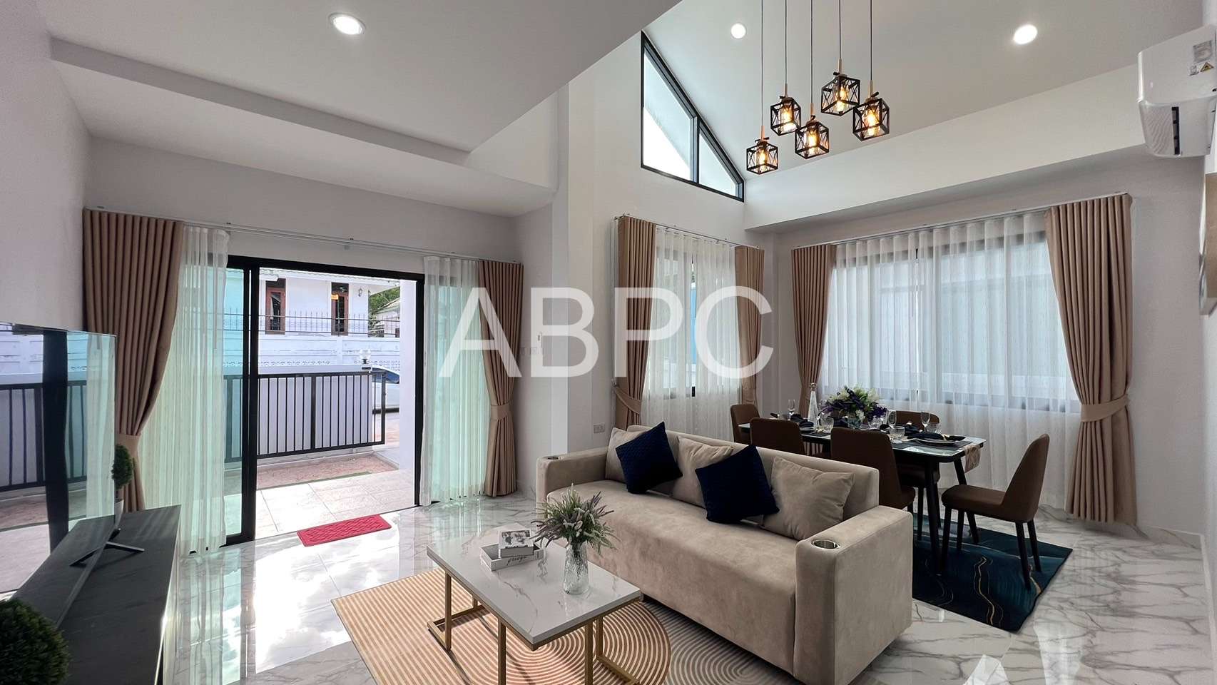 3 Bedroom 2 Bathroom in East Pattaya