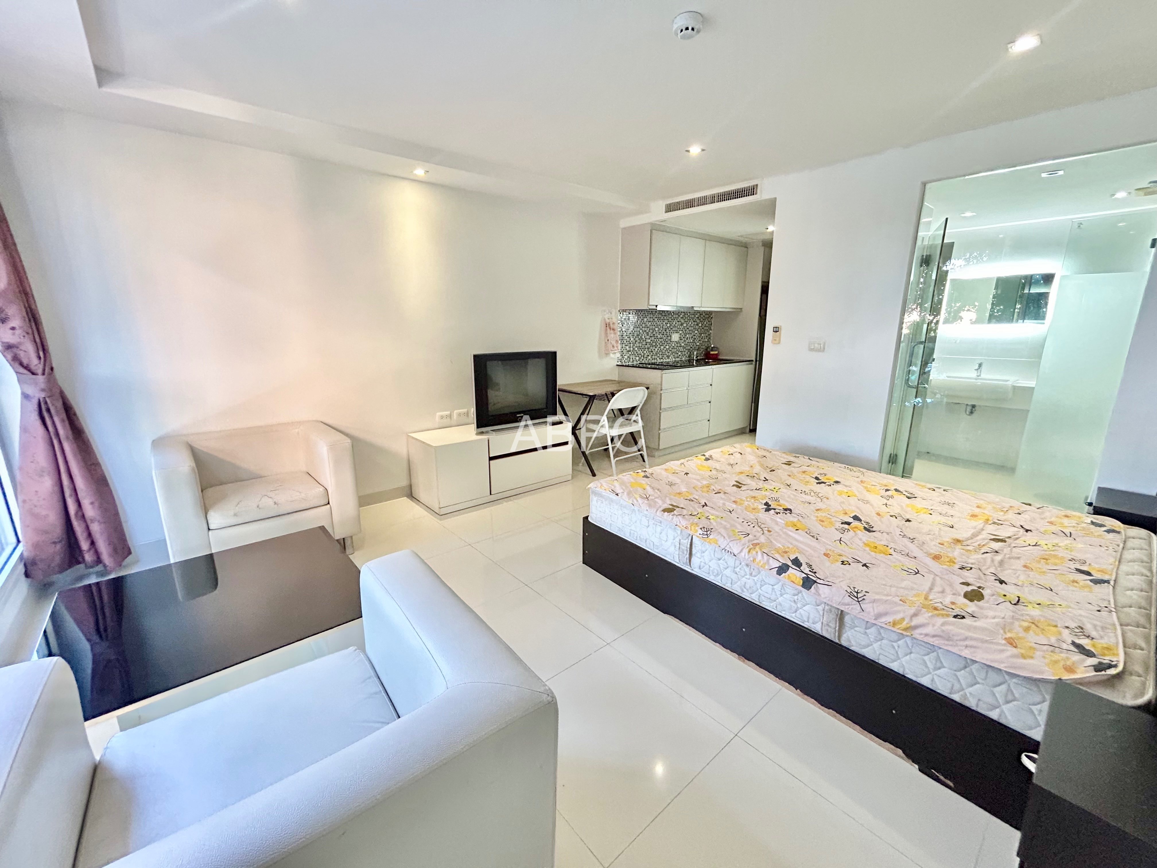Studio Condo in South Pattaya CS8643