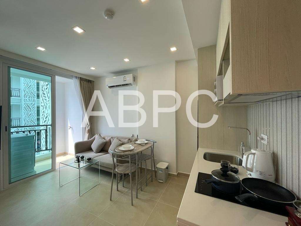 Pool View 1 Bed 1 Bath Condo In Central Pattaya photo 6