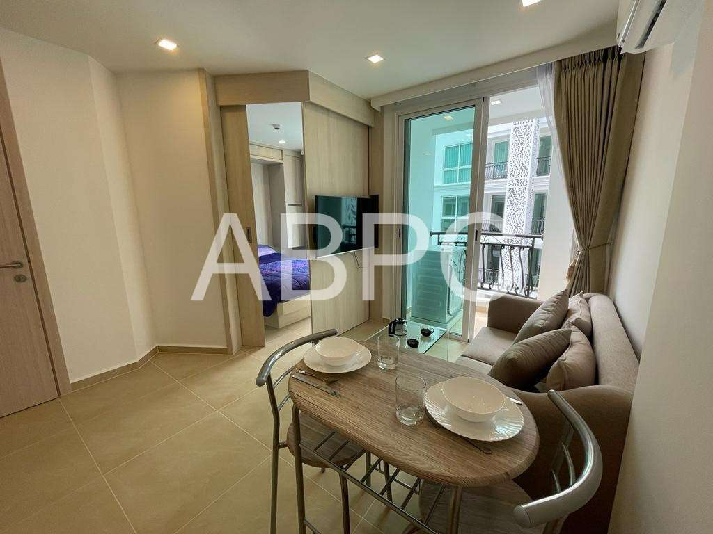 Pool View 1 Bed 1 Bath Condo In Central Pattaya photo 11