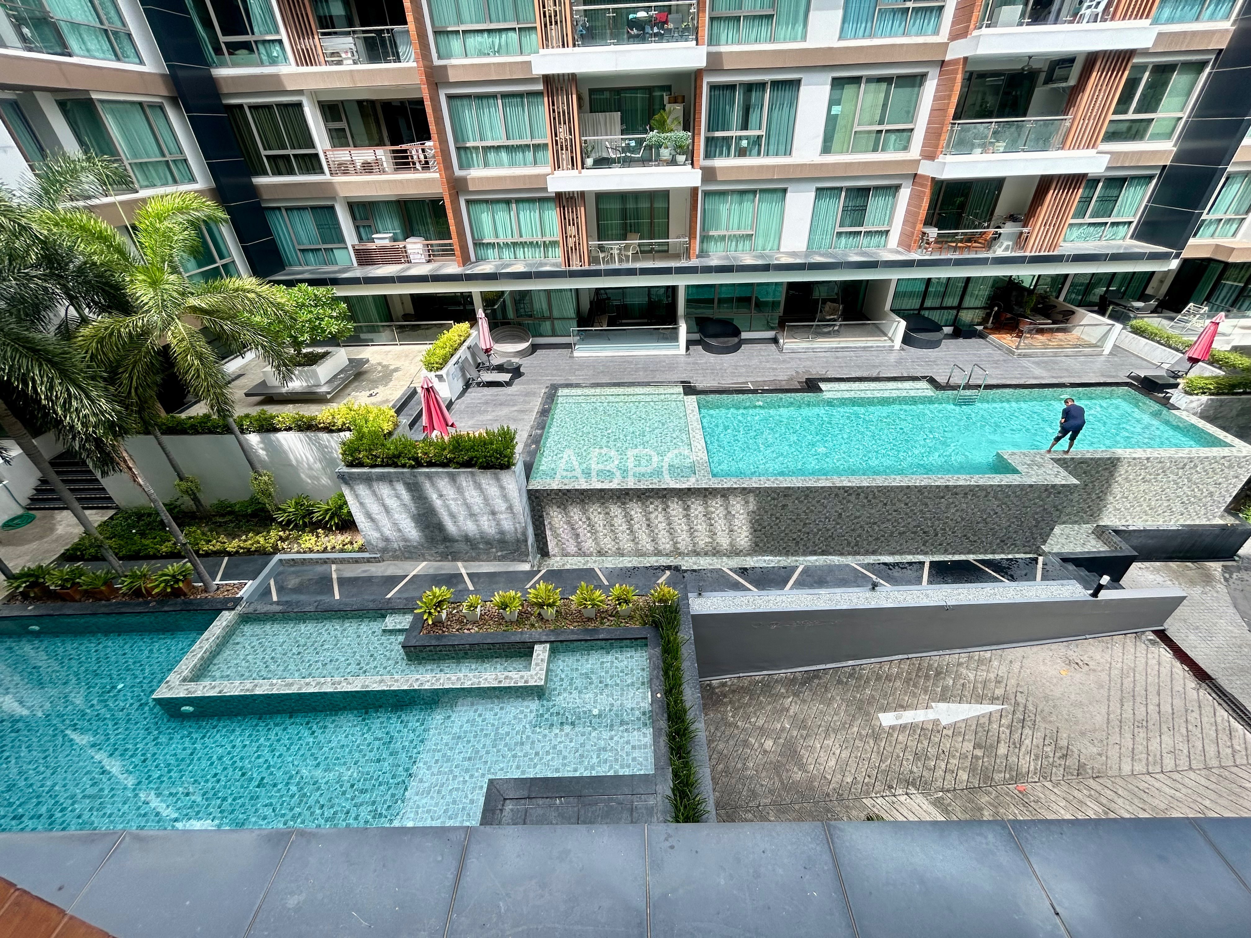 Pool View 3 Bed 2 Bath Condo in Central Pattaya