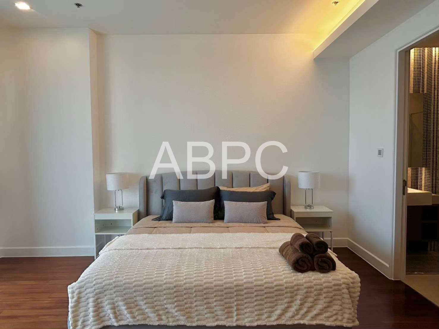 Beachfront Condo for sale in Wongamat Beach
