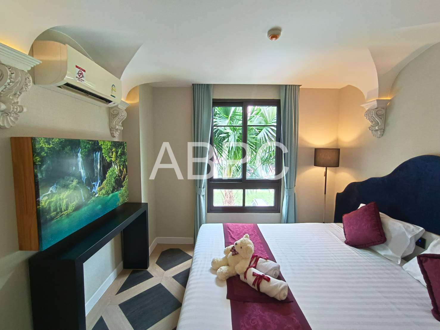 1 Bedroom In Jontien for Sale