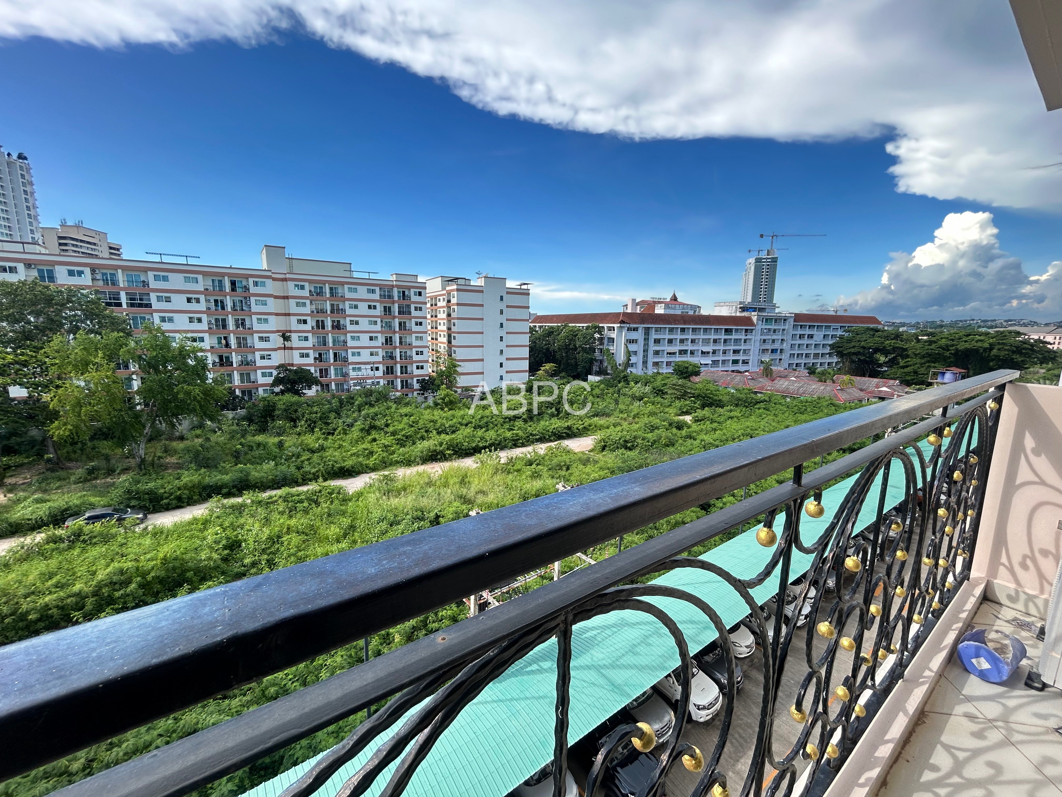 One bedroom condo for sale in Paradise Park