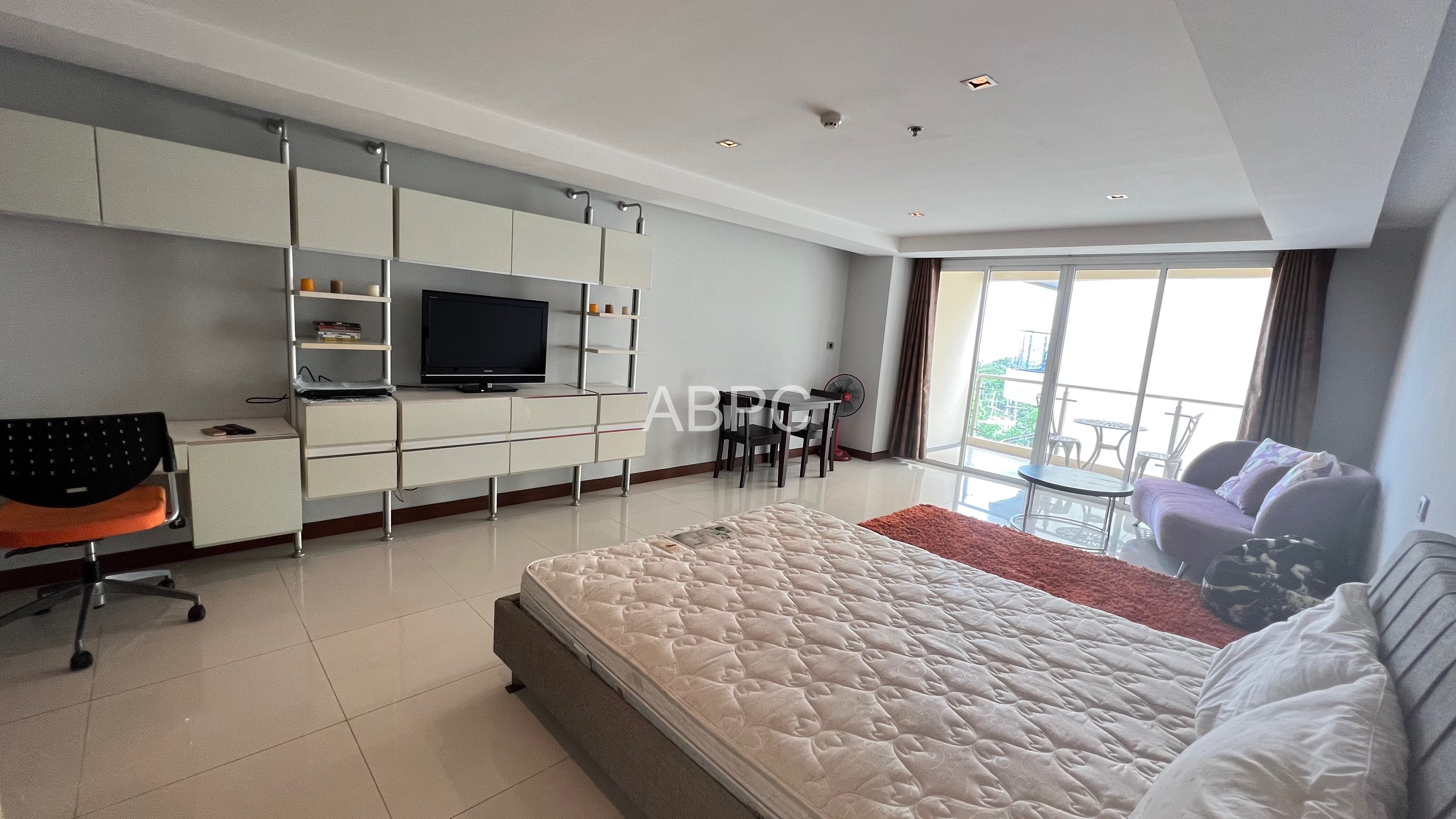 Studio 1 bedroom in Pratumnak photo 4