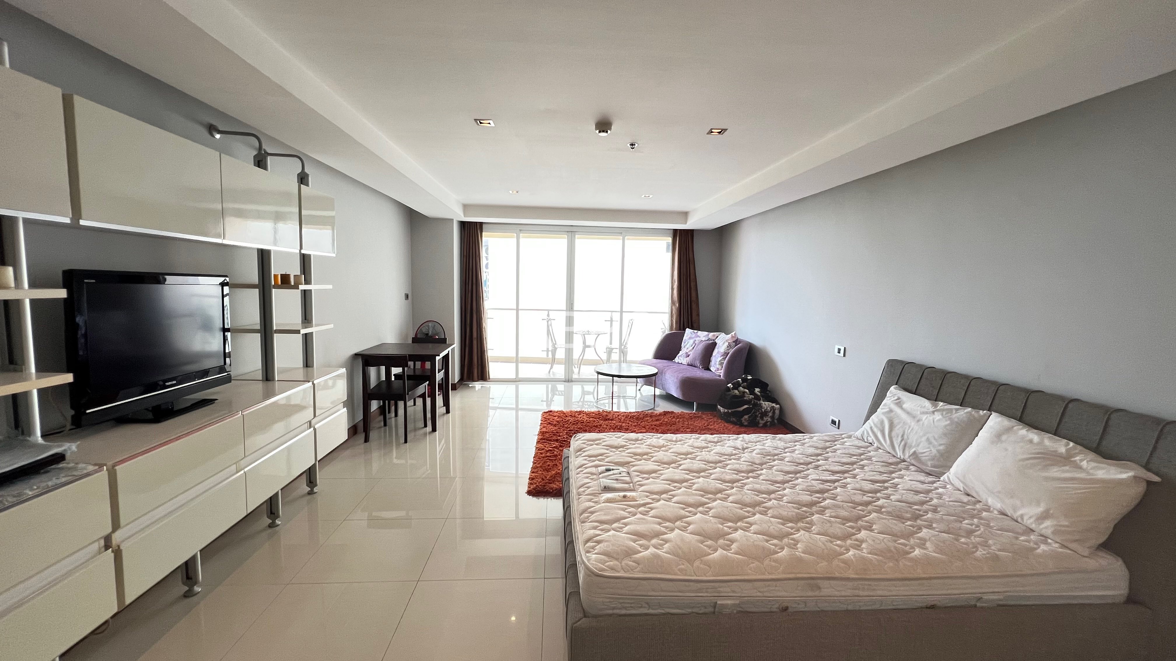 Studio 1 bedroom in Pratumnak photo 5