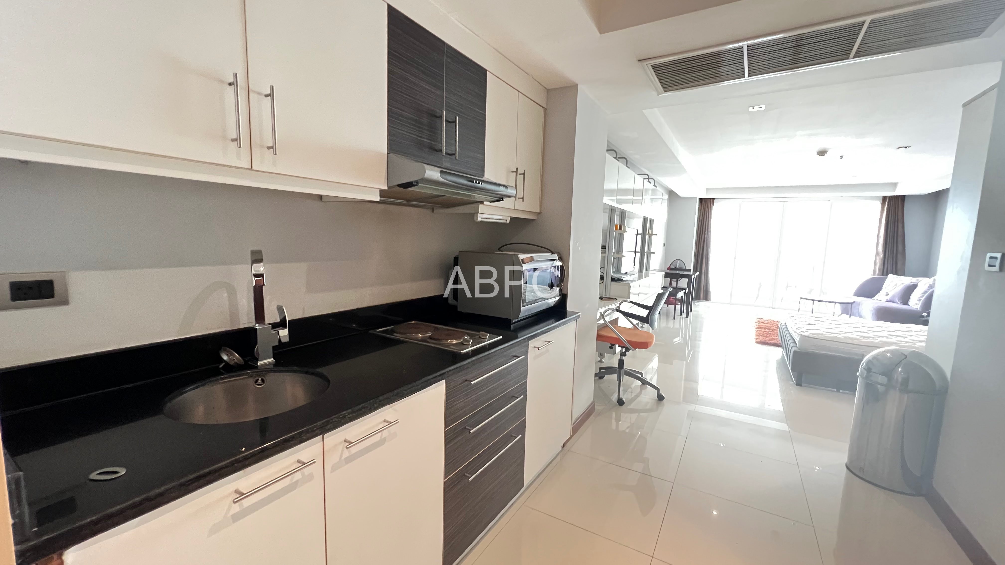 Studio 1 bedroom in Pratumnak photo 6