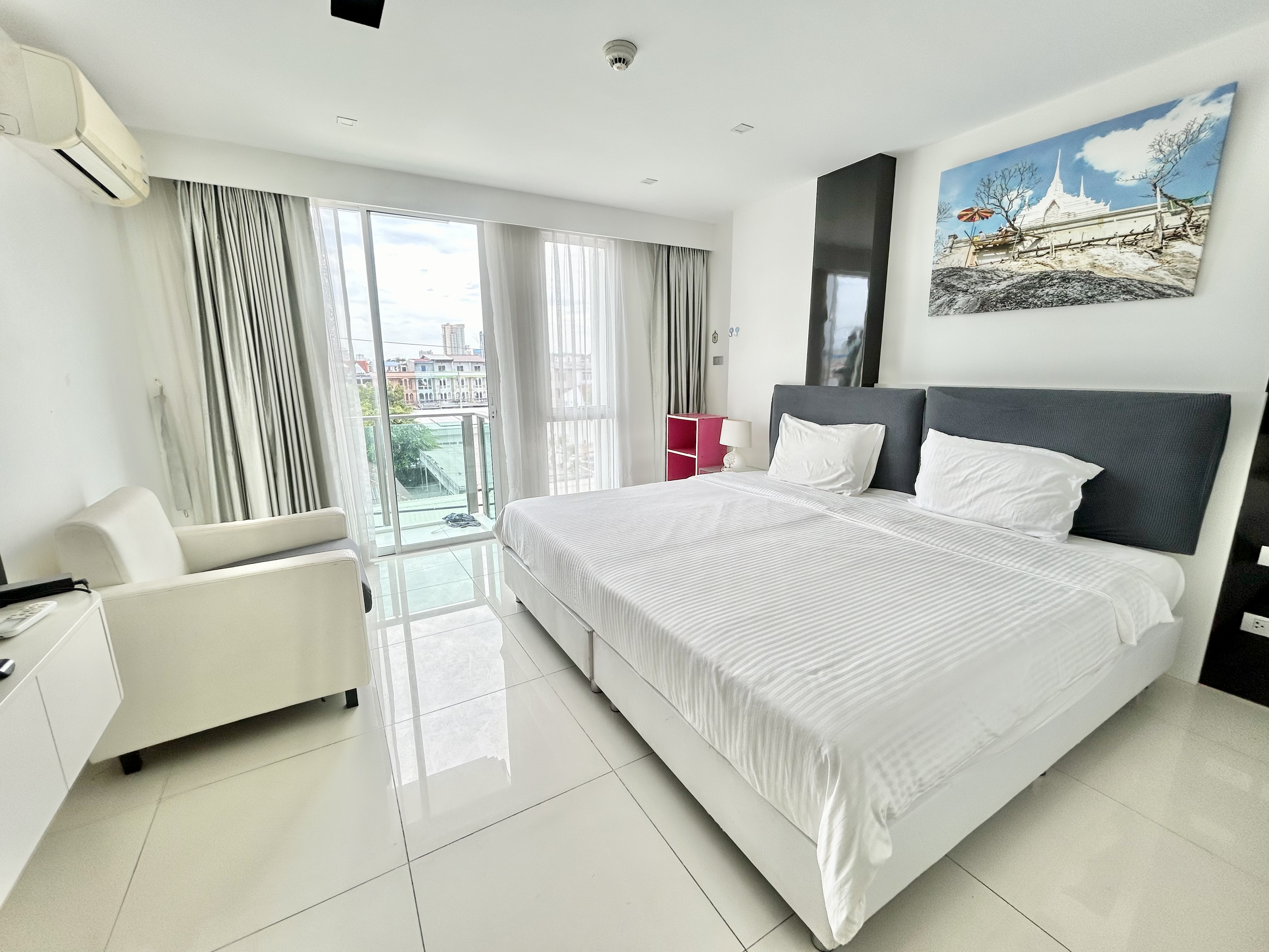 Very Cheap Studio Condo For Rent in Central Area photo 14