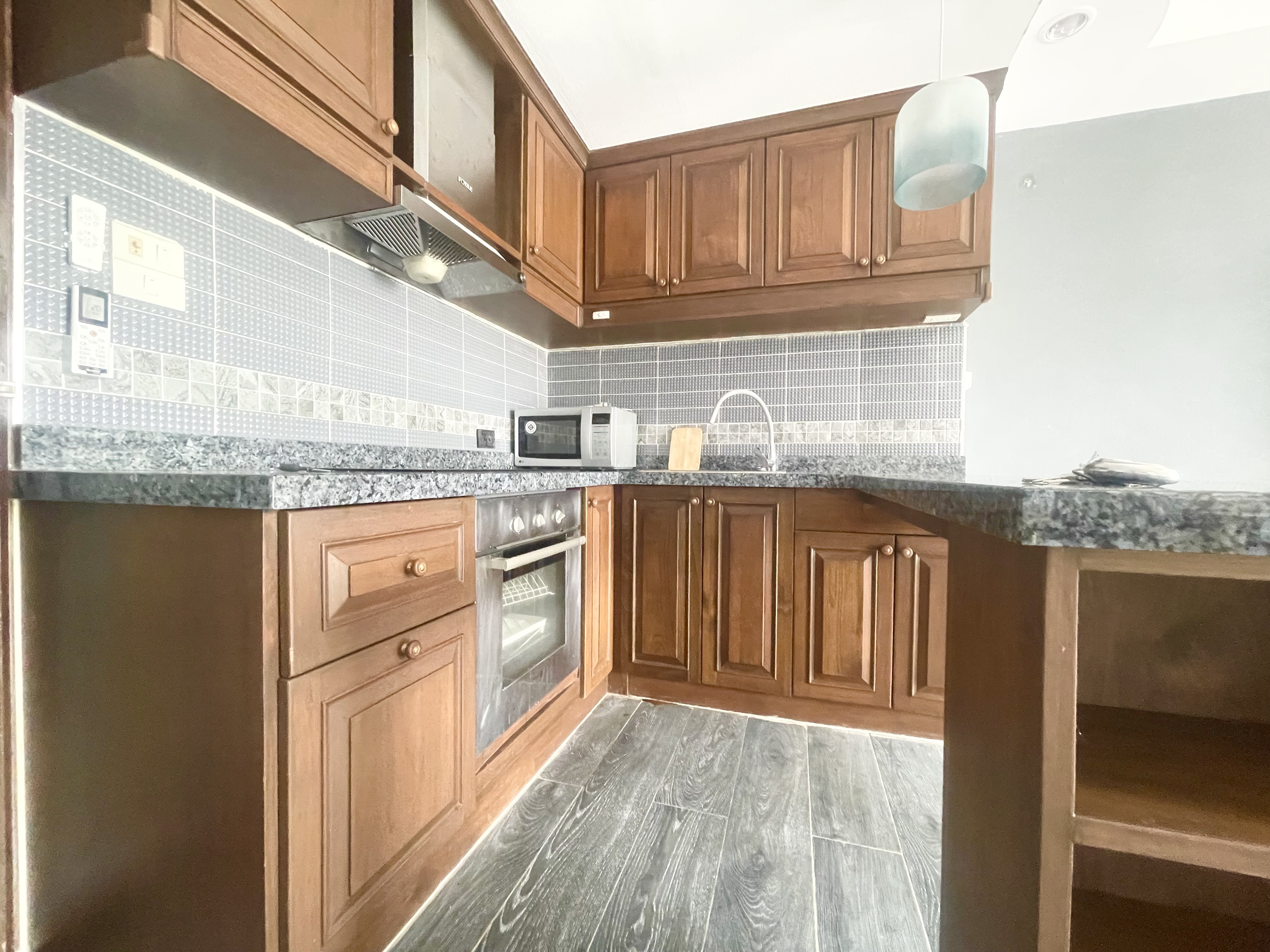 Large 1 Bed 1 Bath Condo In Jomtien photo 18