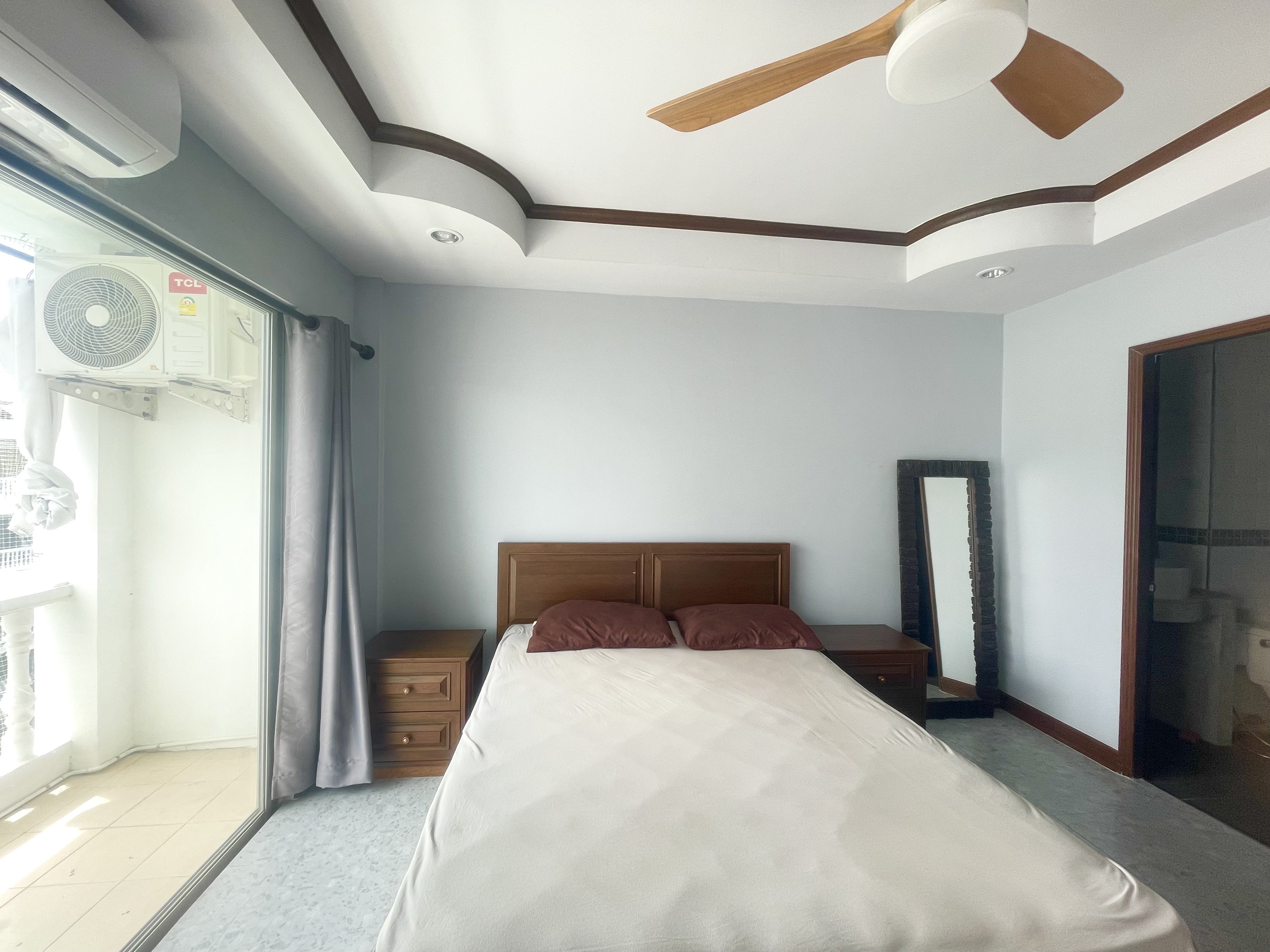 Large 1 Bed 1 Bath Condo In Jomtien photo 25