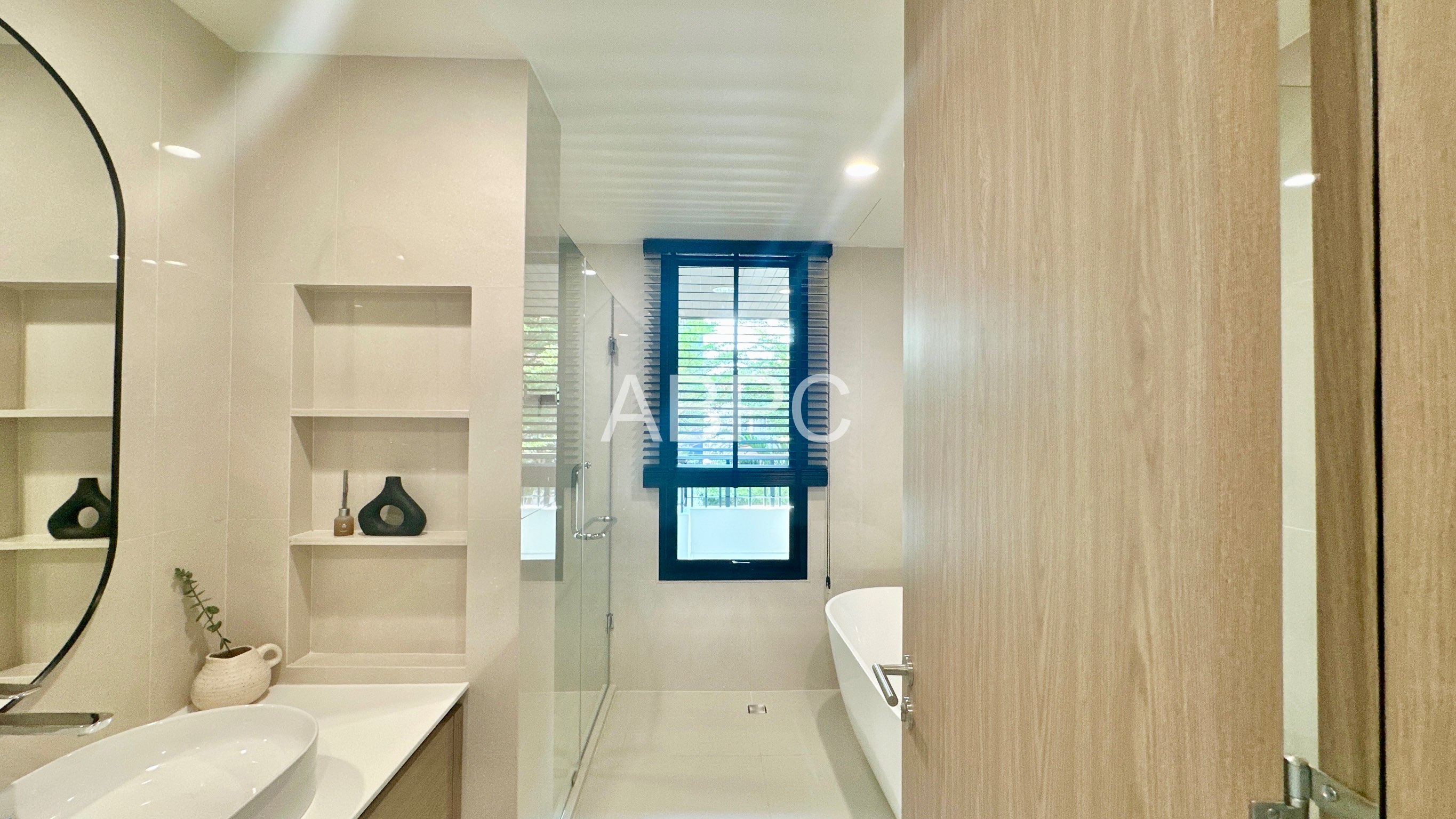 New renovated 1 Bedroom Condo - Prime Suites photo 4