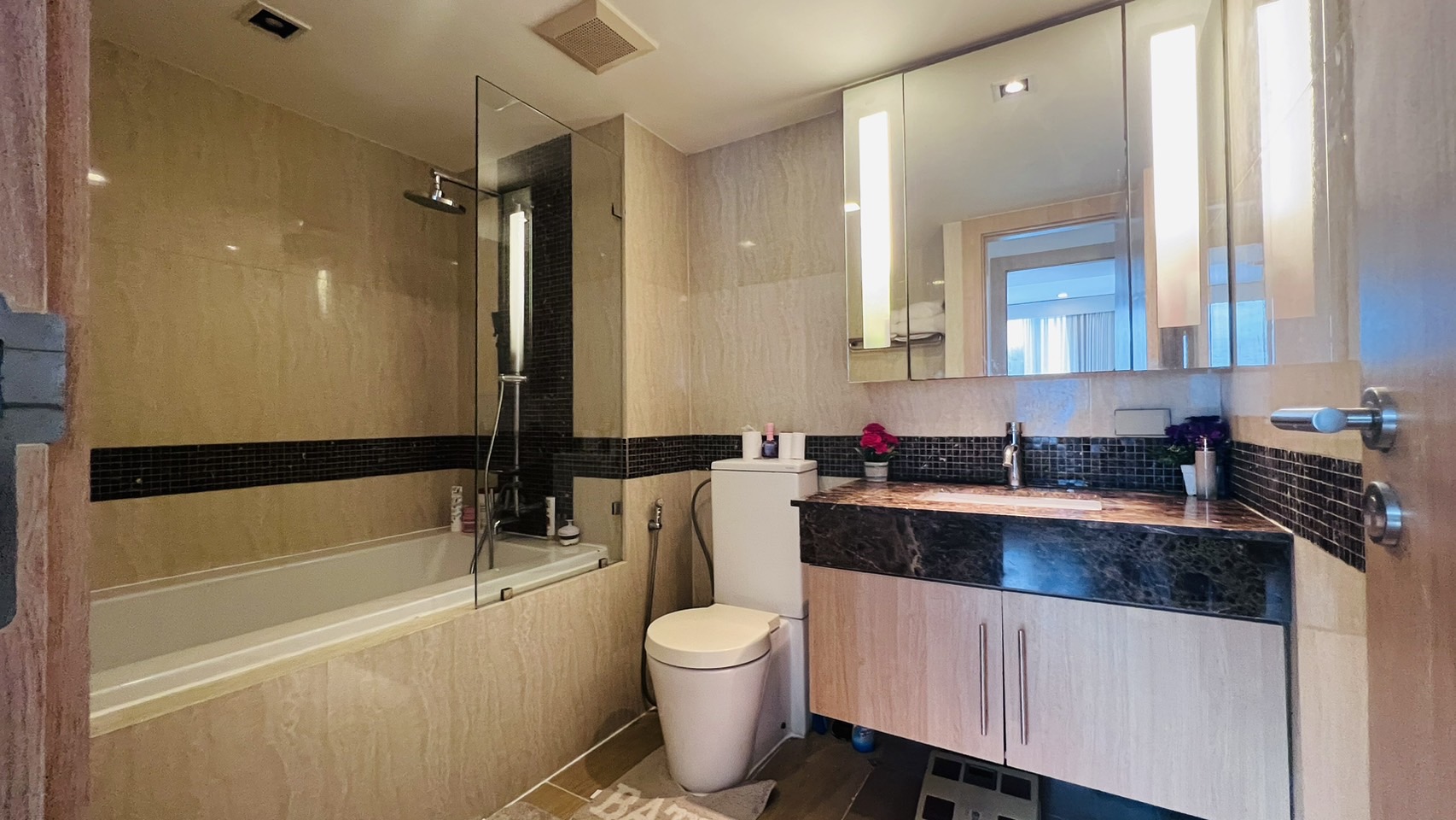 JUST IN 1 Bedroom Condo in The Cliff photo 21