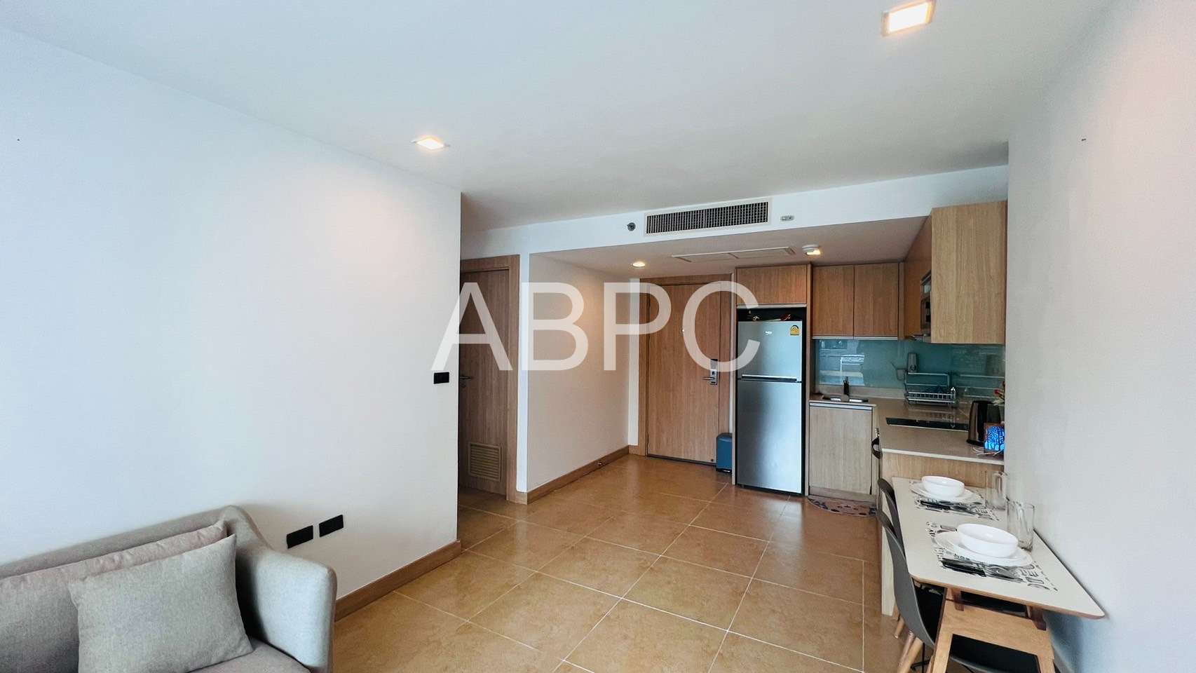 JUST IN 1 Bedroom Condo in The Cliff photo 2