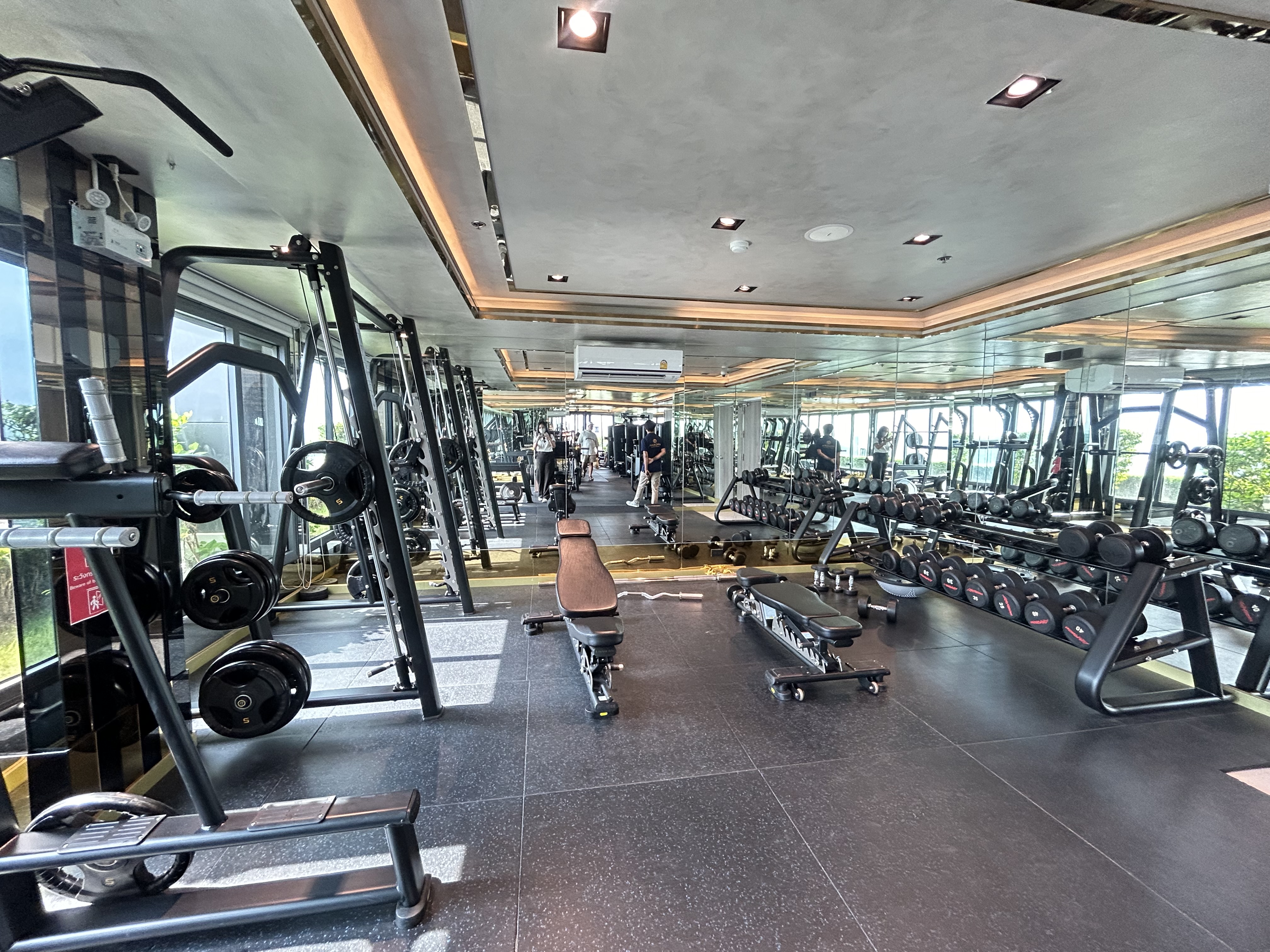 1 Bedroom Condo For Rent in Central Area photo 13