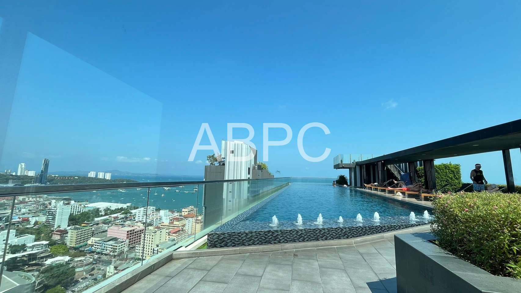 Great Location One bedroom Condo For rent In Central Pattaya photo 4