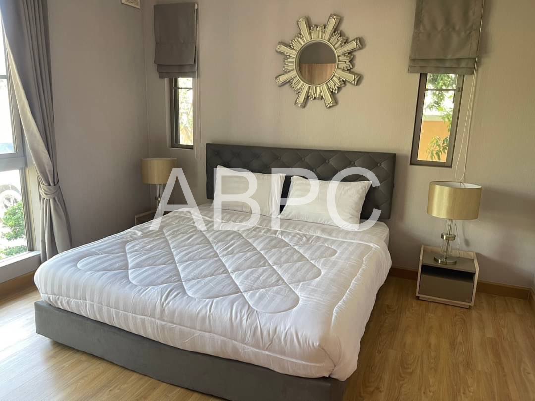 4 Bedrooms 3 Bathrooms in East Pattaya photo 13