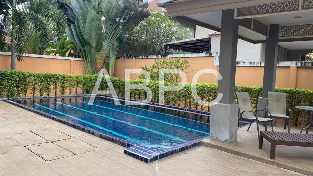 4 Bedrooms 3 Bathrooms in East Pattaya photo 4