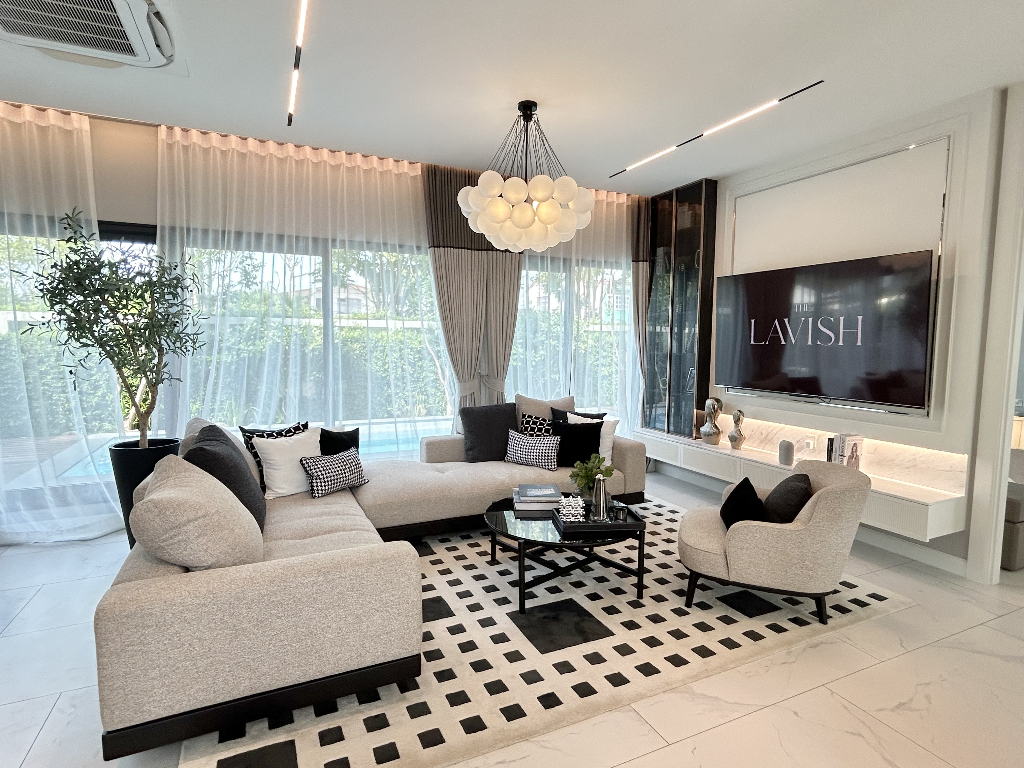 4 Bedroom House For Sale photo 13