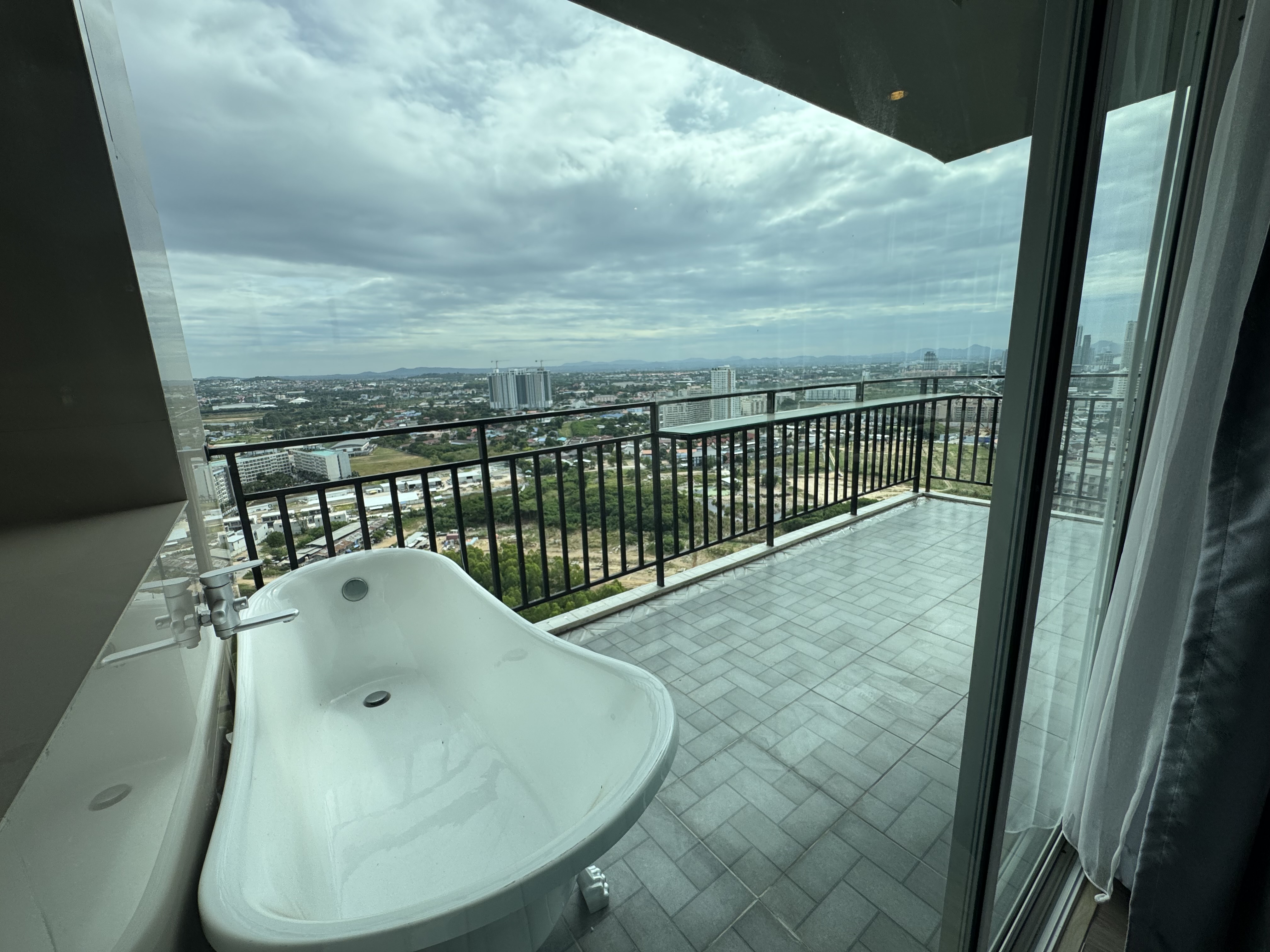 Panoramic City & Ocean View 1 Bedroom Condo in Jomtien photo 16