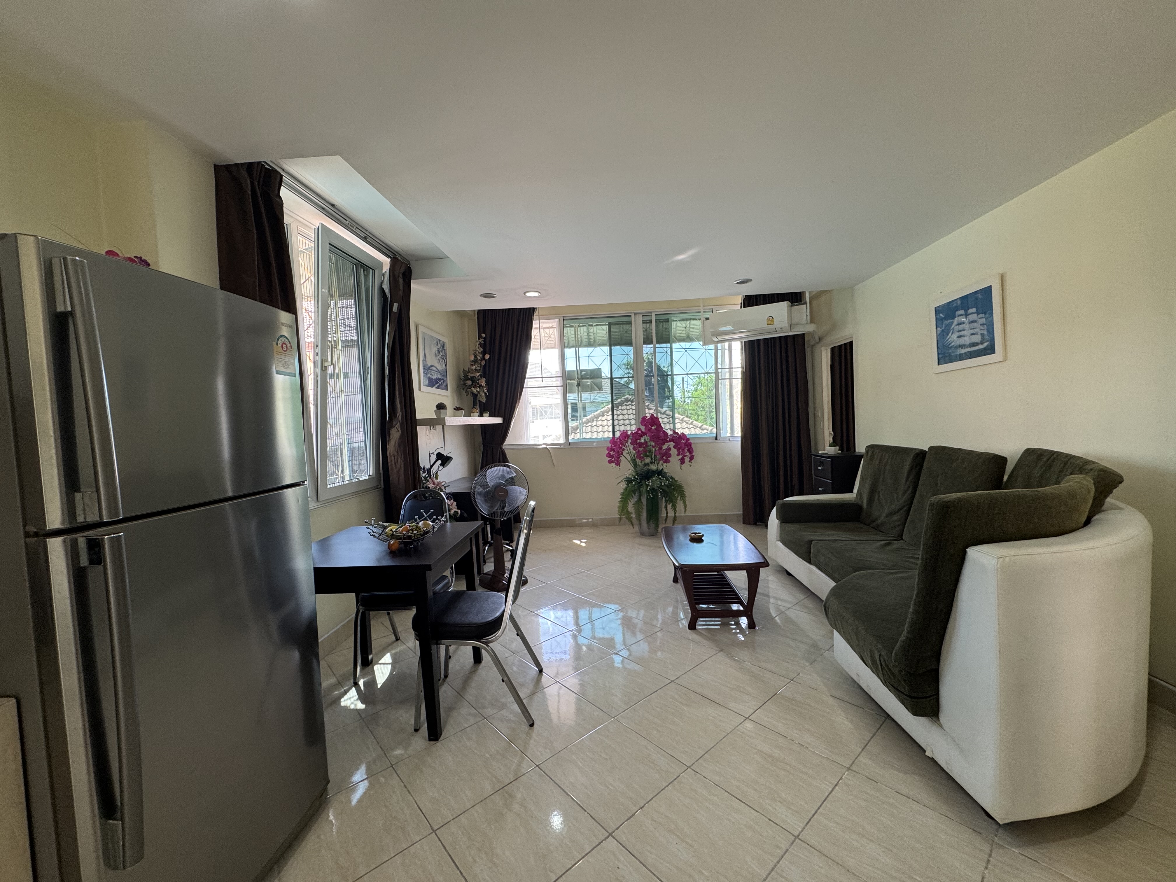 2 Bedrooms 1 Bathroom in Central Pattaya photo 13
