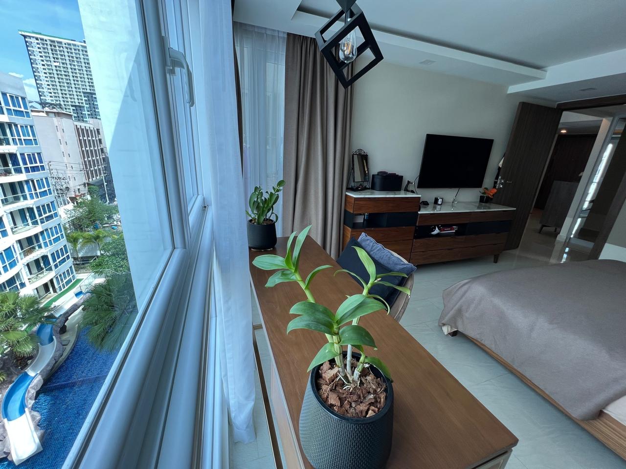 Pool View 2 Bed 2 Bath Condo In Central Pattaya photo 24