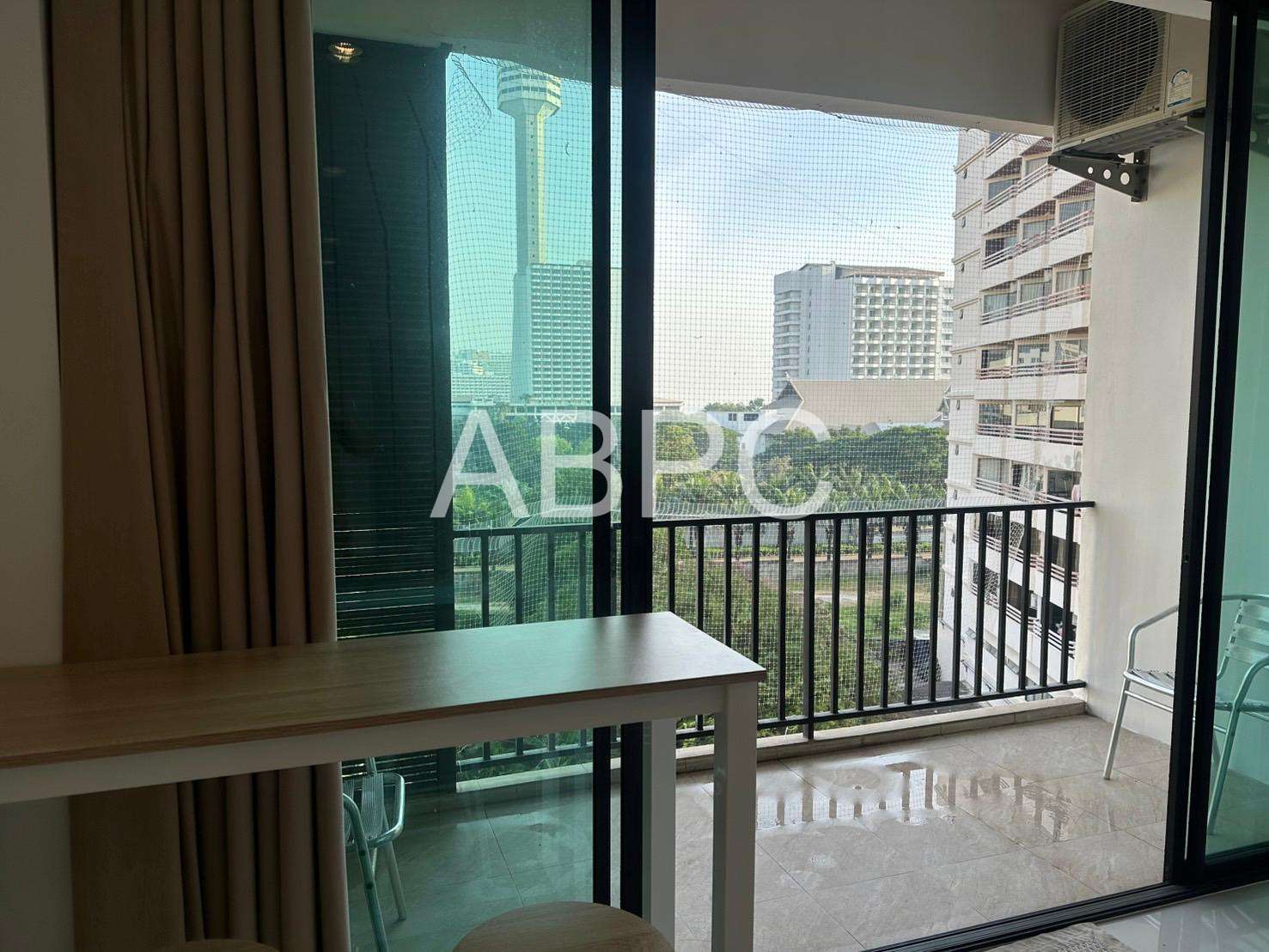 Studio Condo in Pratumnak photo 16