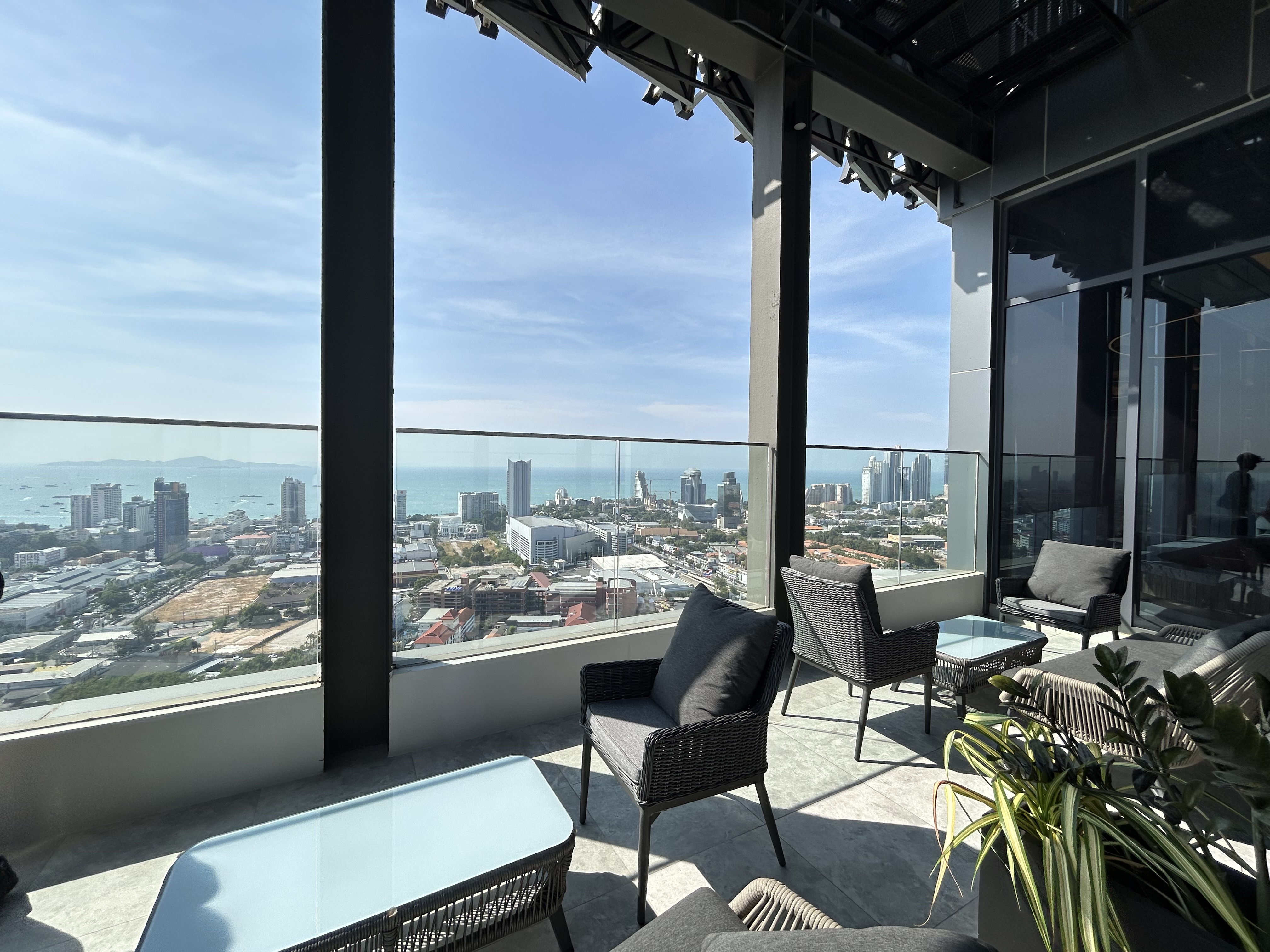 Sea View Condo For sale in North Pattaya photo 14