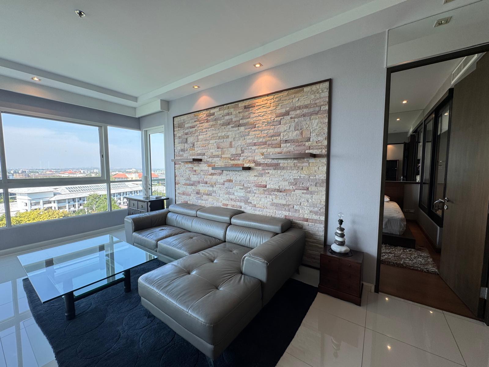 Beachfront Ocean View 1 Bed - 2 Bath Condo in Na Jomtien photo 30