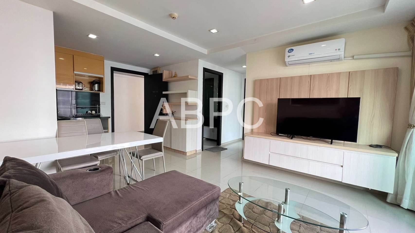 2 Bedooms 2 Bathrooms The Urban Central Pattaya For Rent