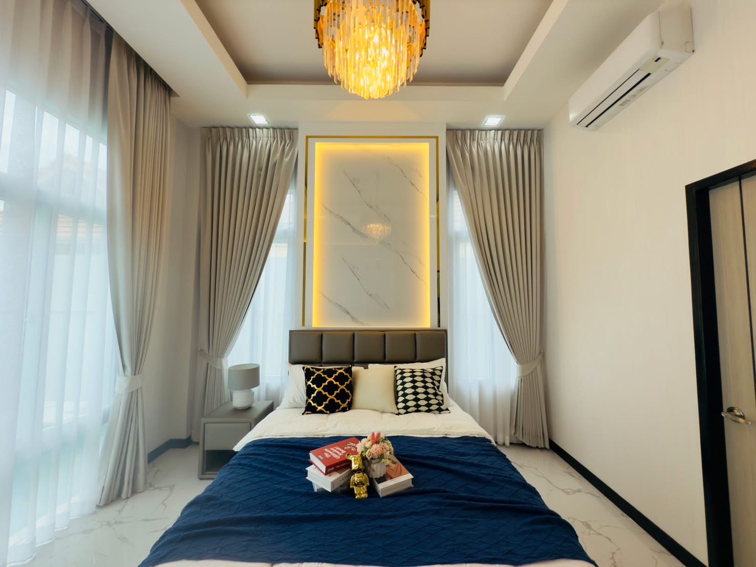 House sirisa 16 private pool for sale photo 18