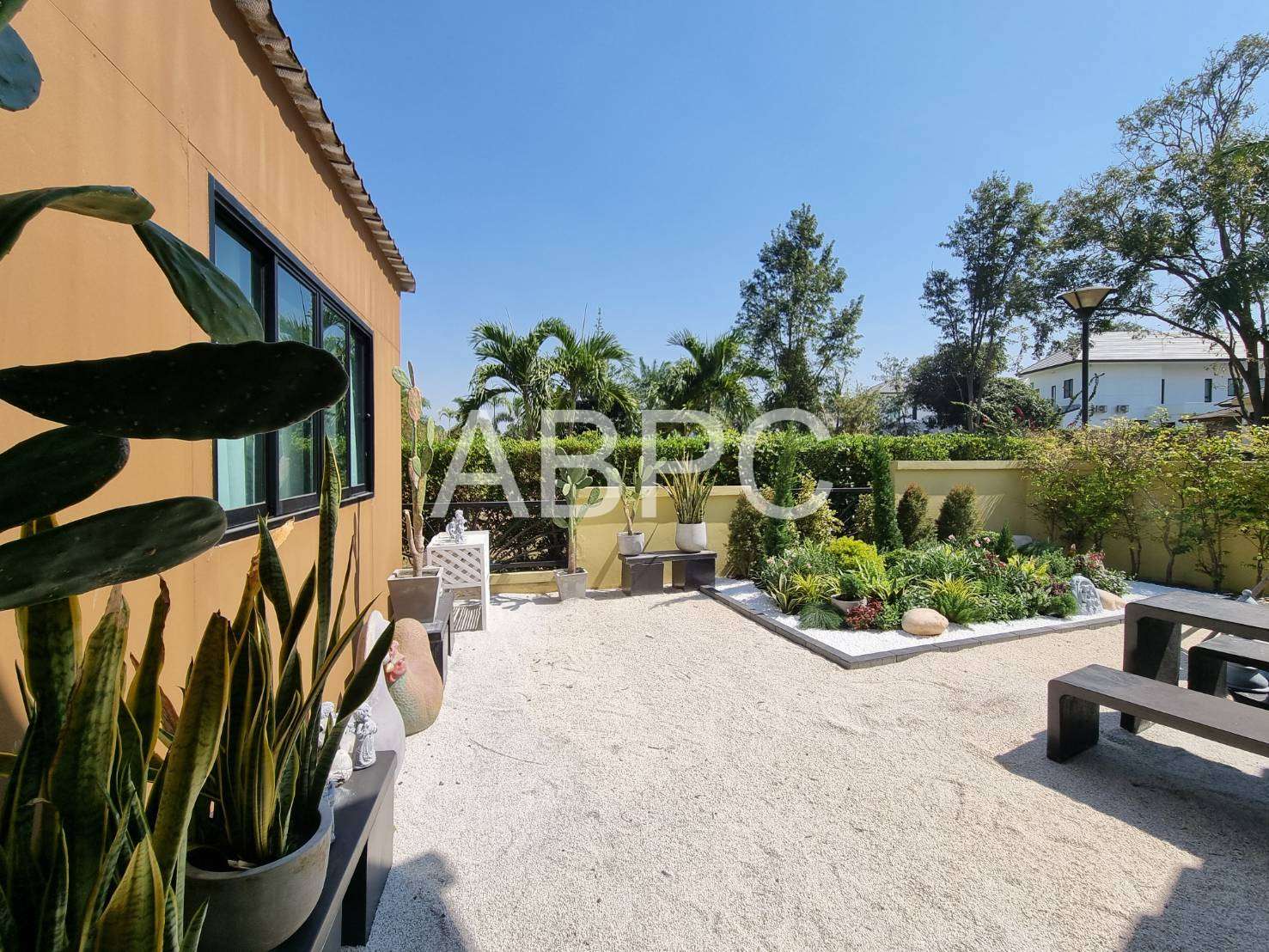 3 Bedroom 3 Bathroom in East Pattaya photo 13