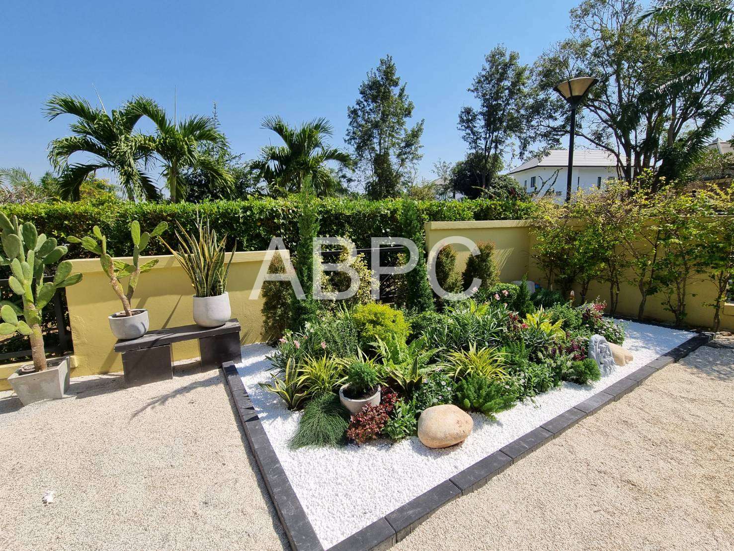 3 Bedroom 3 Bathroom in East Pattaya photo 23
