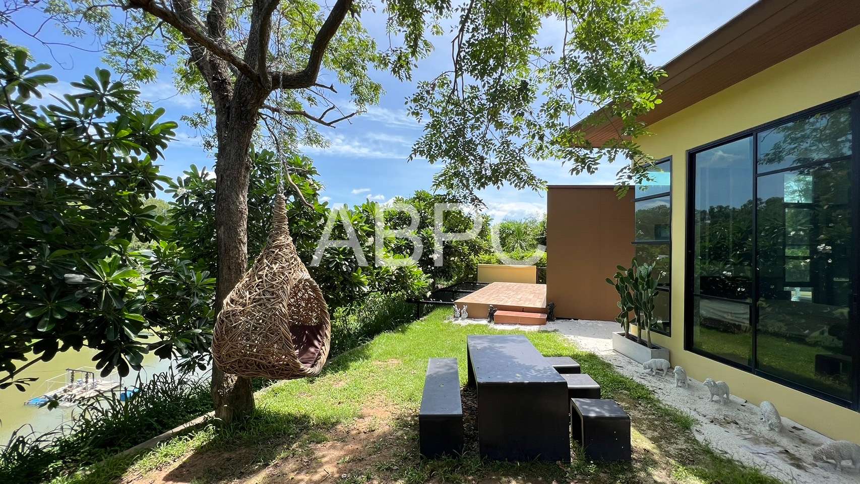 3 Bedroom 3 Bathroom in East Pattaya photo 25