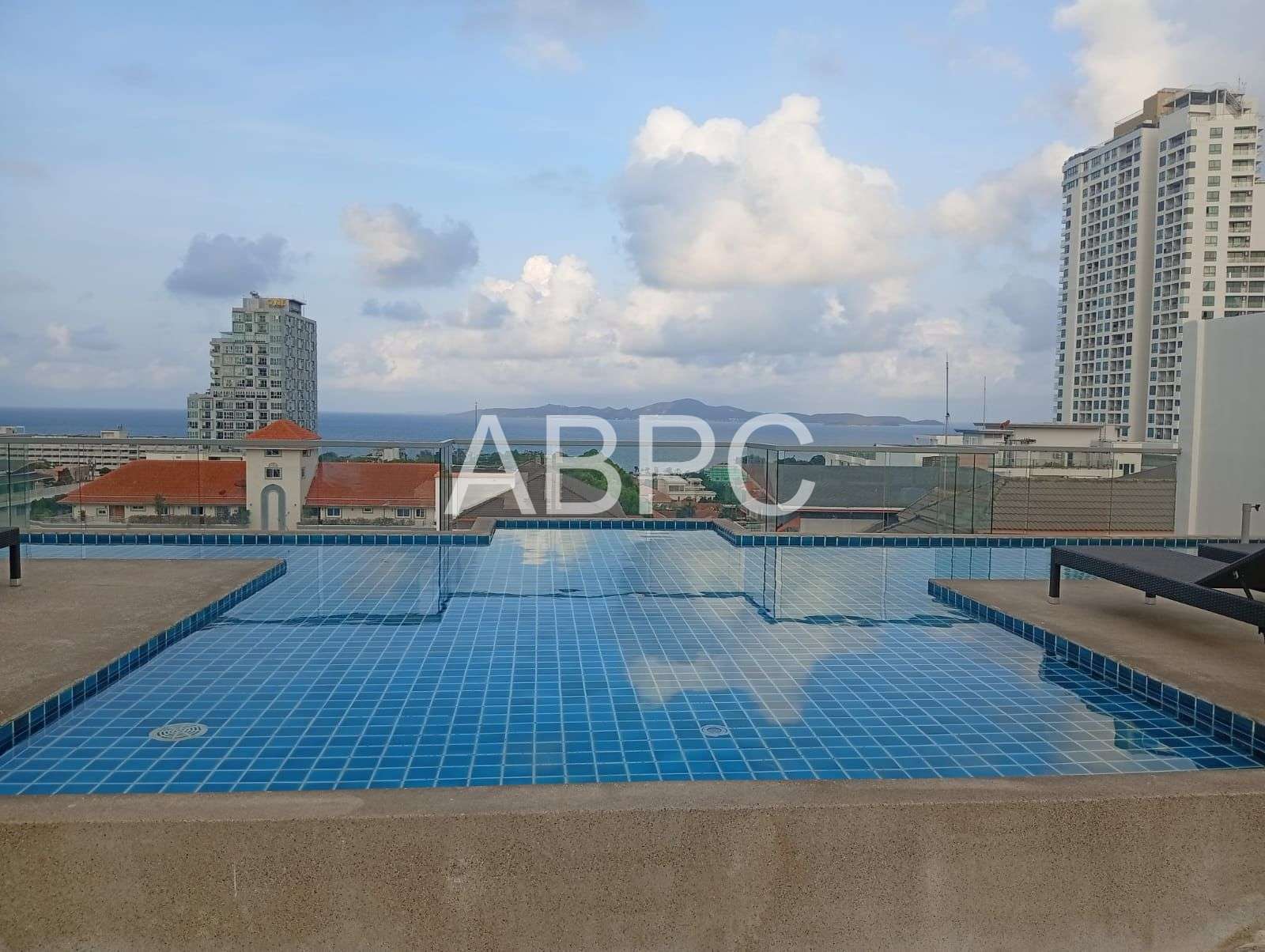 Studio Condo In Pratumnak