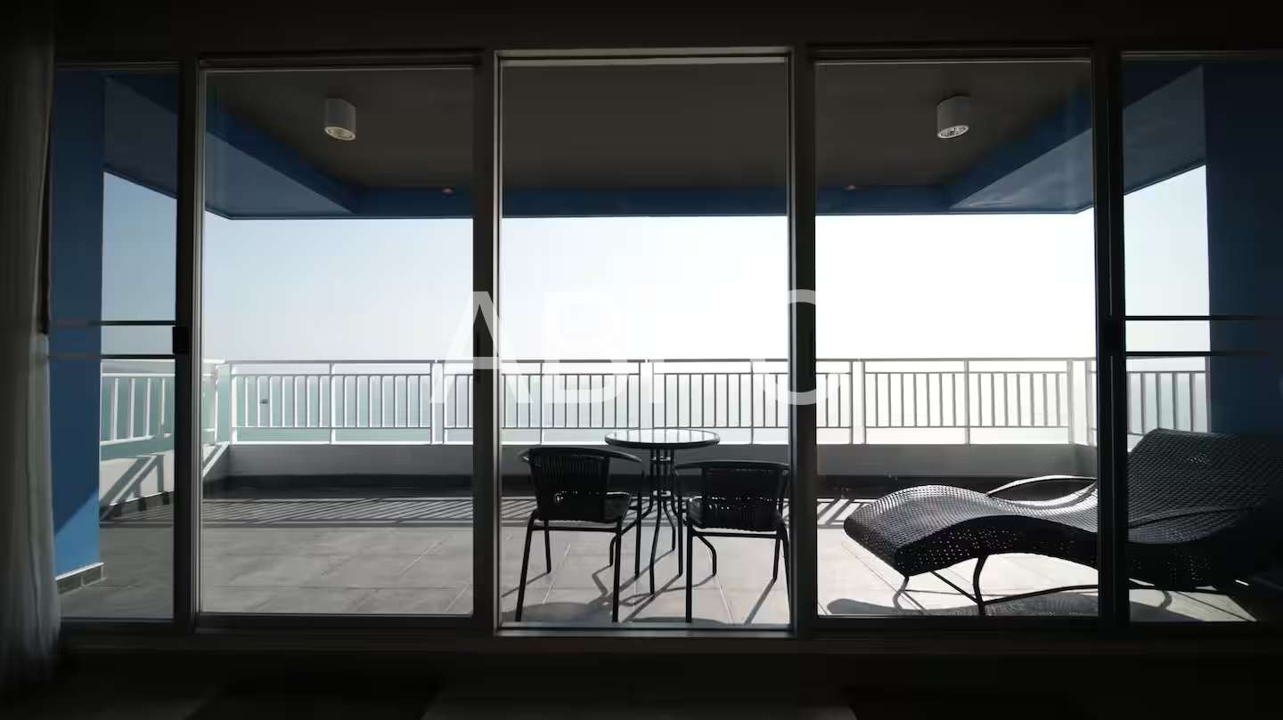 Front Facing Beachfront Ocean View 3 Bedroom 3 Bathroom Condo in Jomtien photo 10