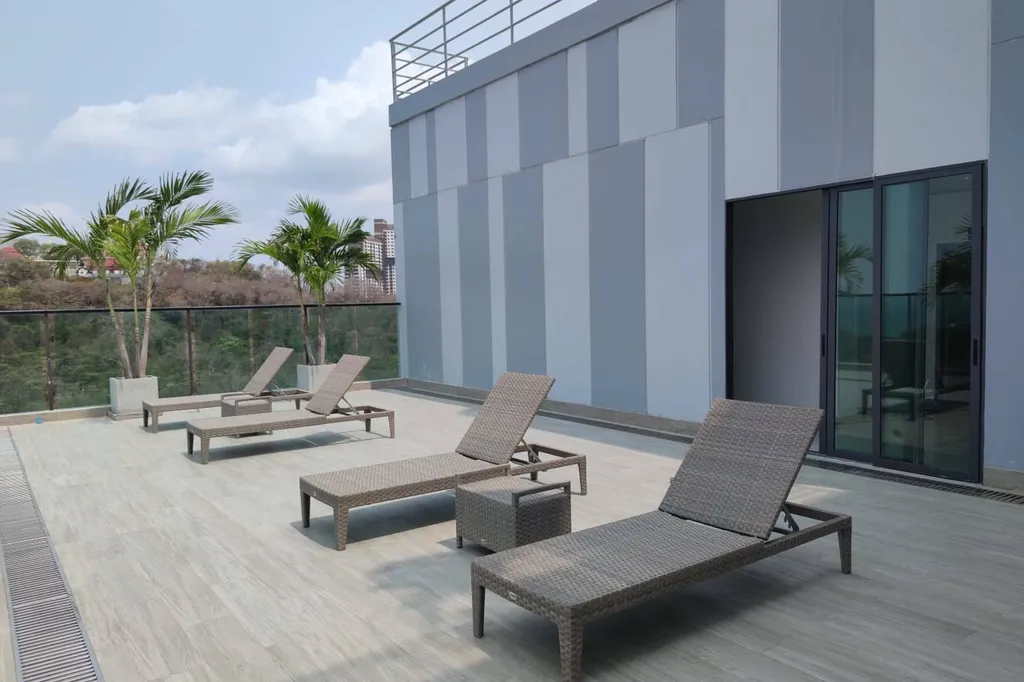 1 Bedroom Condo For Sale in Prahtamnak photo 11