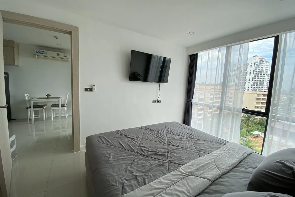 1 Bedroom Condo For Sale in Prahtamnak photo 17