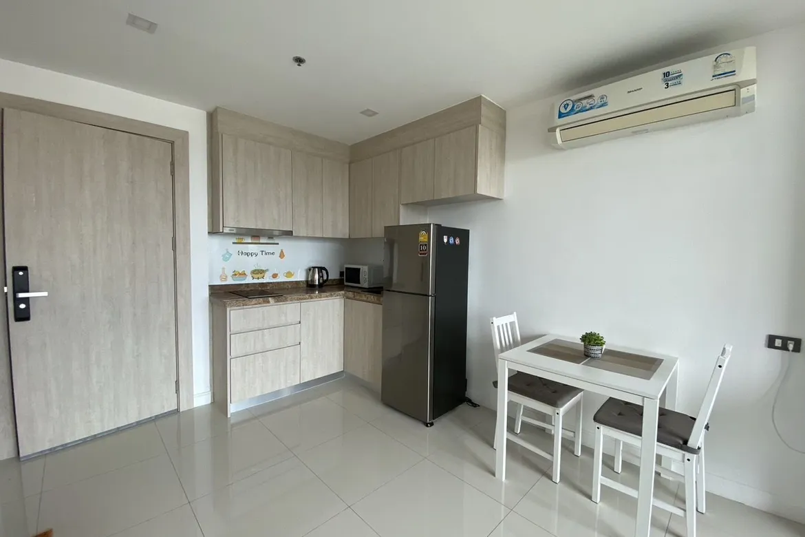 1 Bedroom Condo For Sale in Prahtamnak photo 18