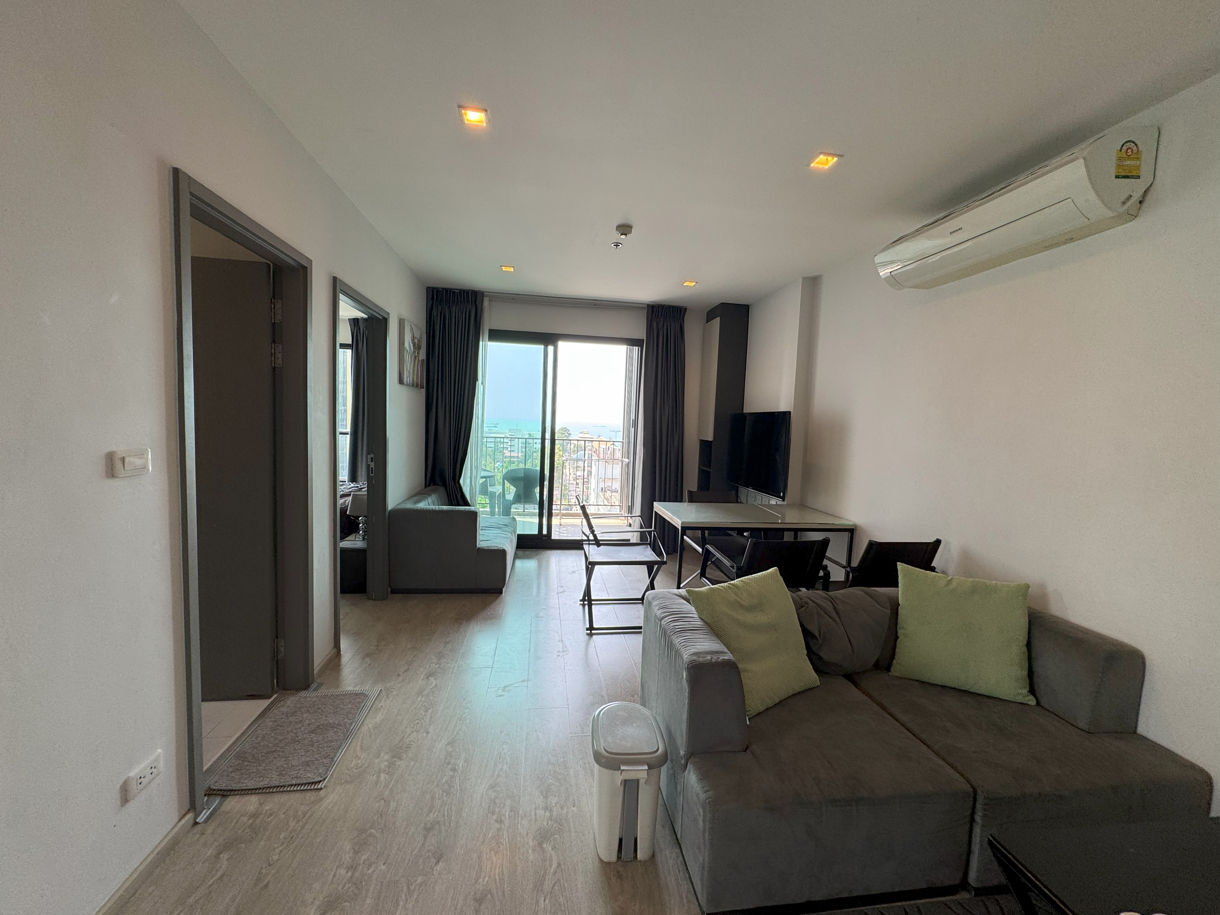 Corner unit 2 Bedrooms 1 Bathroom in Central Pattaya photo 16