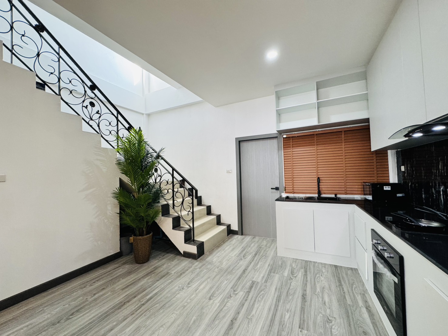 Town home Two - Storey for Sale in South Pattaya photo 15