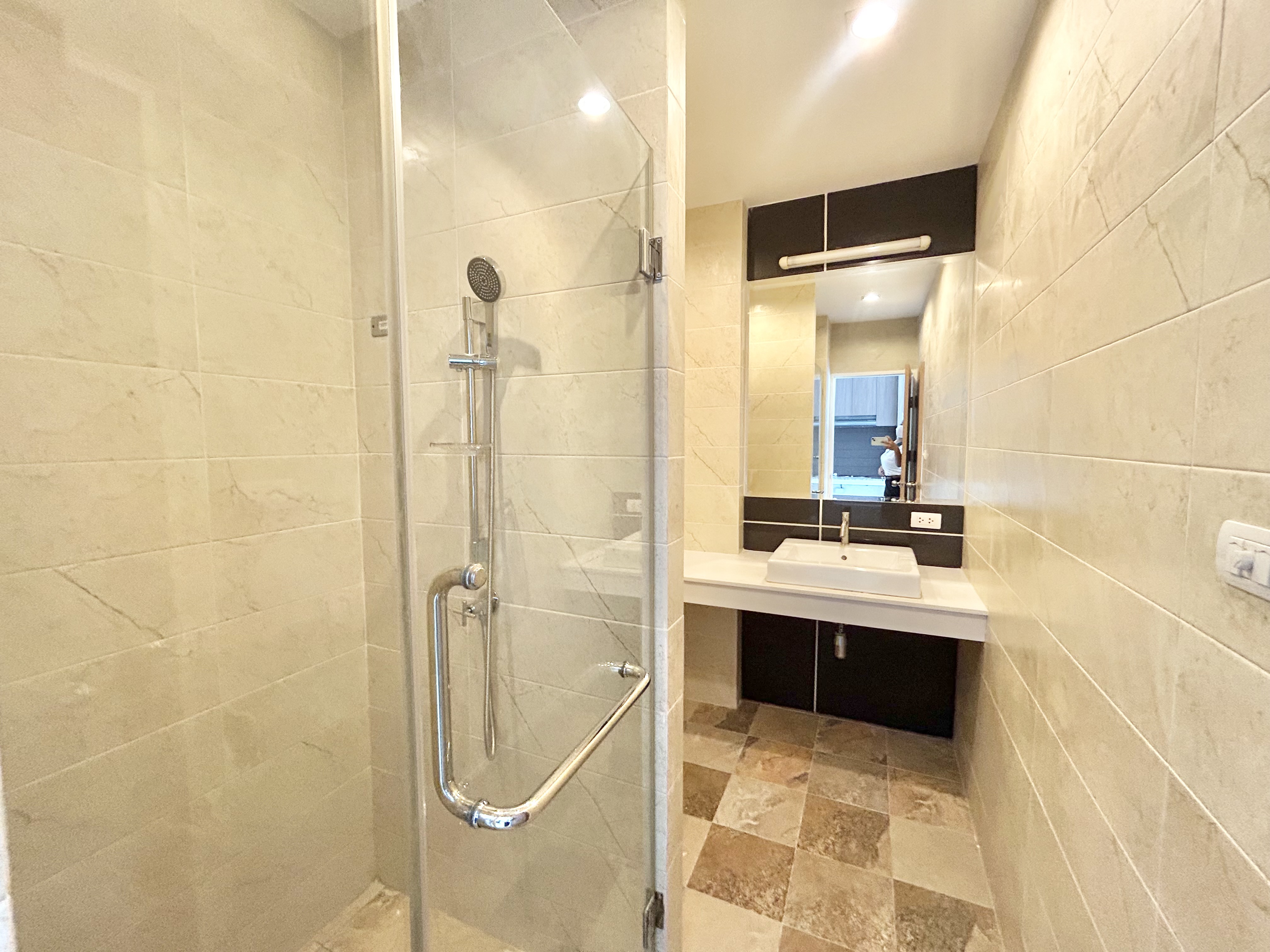 1 Bedroom Condo For Sale In East Pattaya photo 19