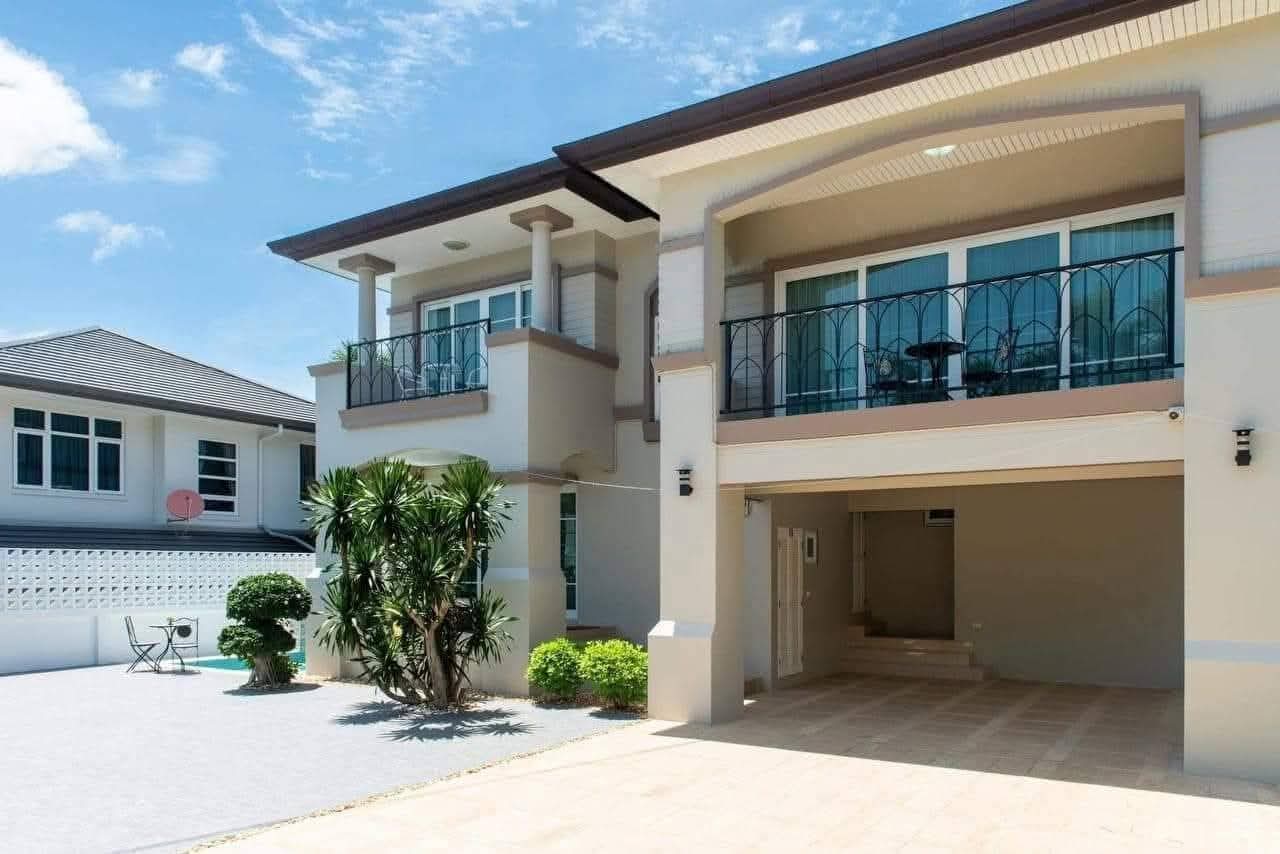 Spacious Pool Villa 4 bedrooms 3 bathrooms in East Pattaya for Sale photo 13