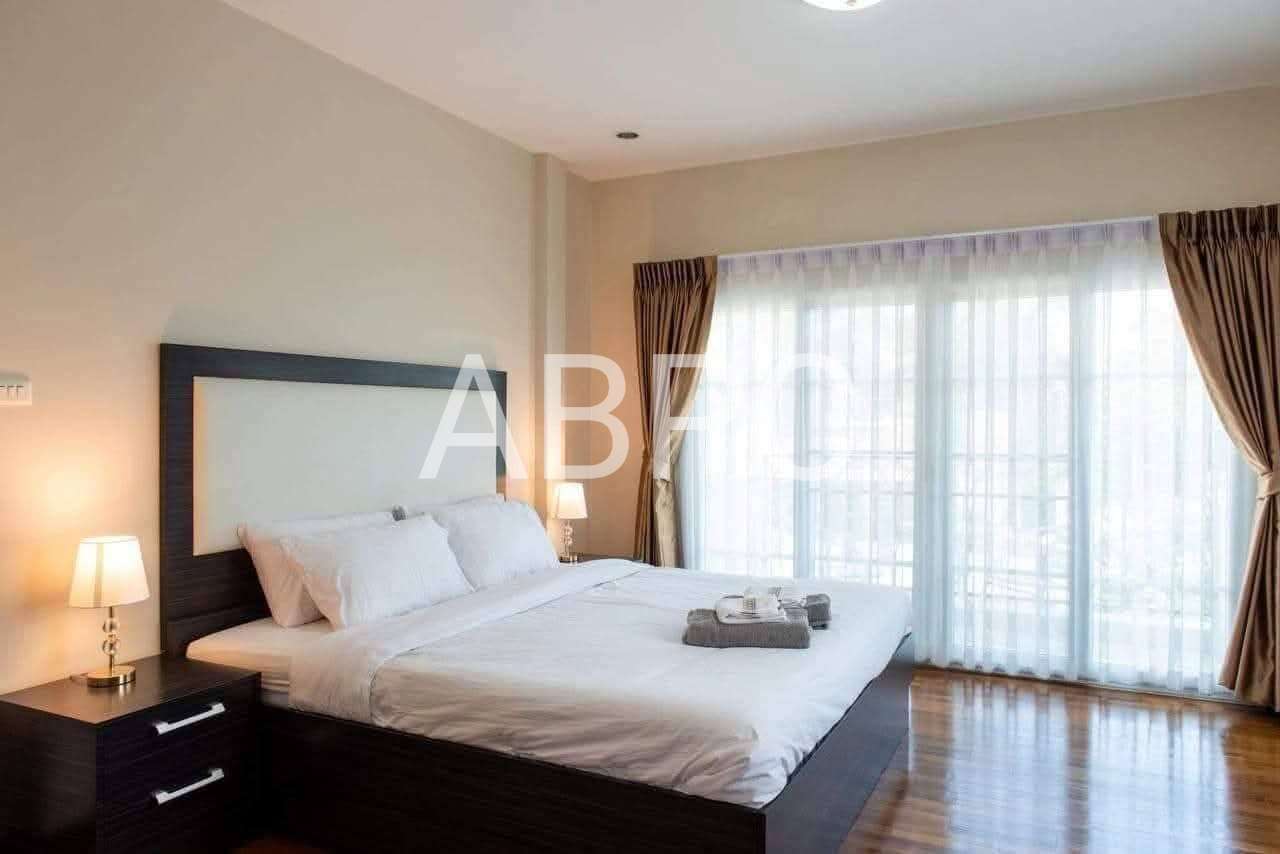 Spacious Pool Villa 4 bedrooms 3 bathrooms in East Pattaya for Sale photo 6
