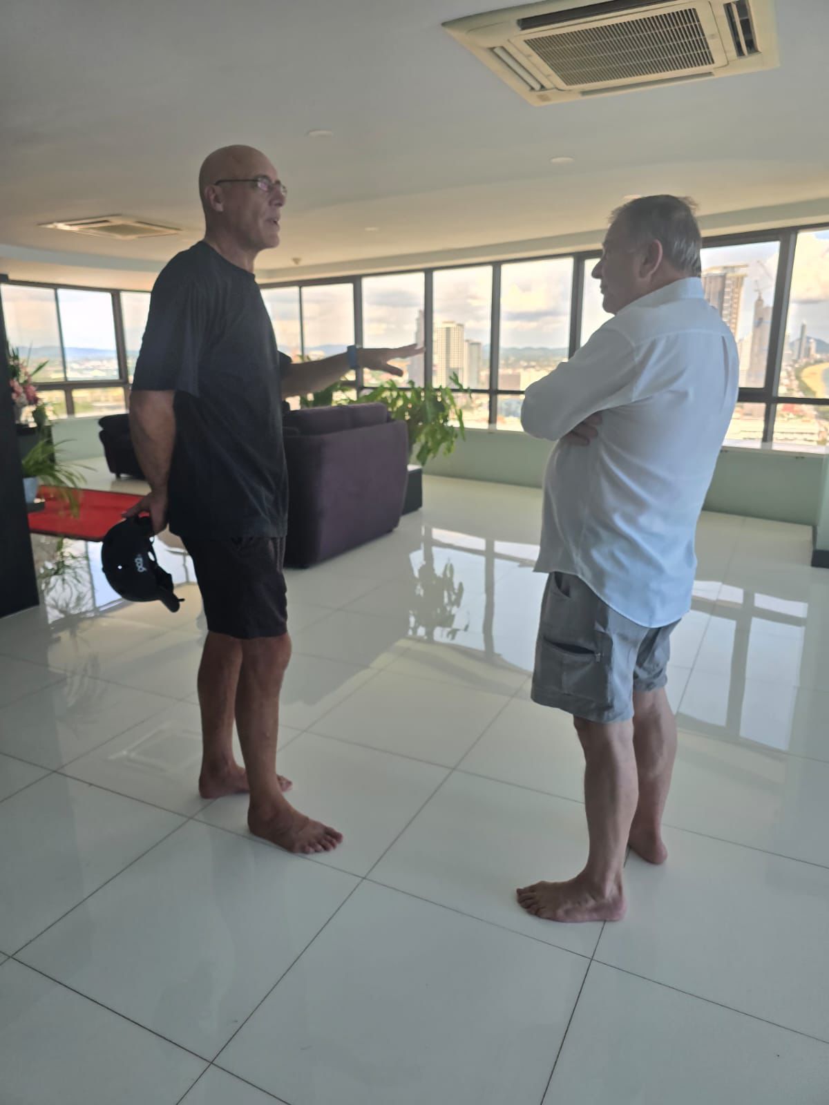 buying_as_a_foreigner